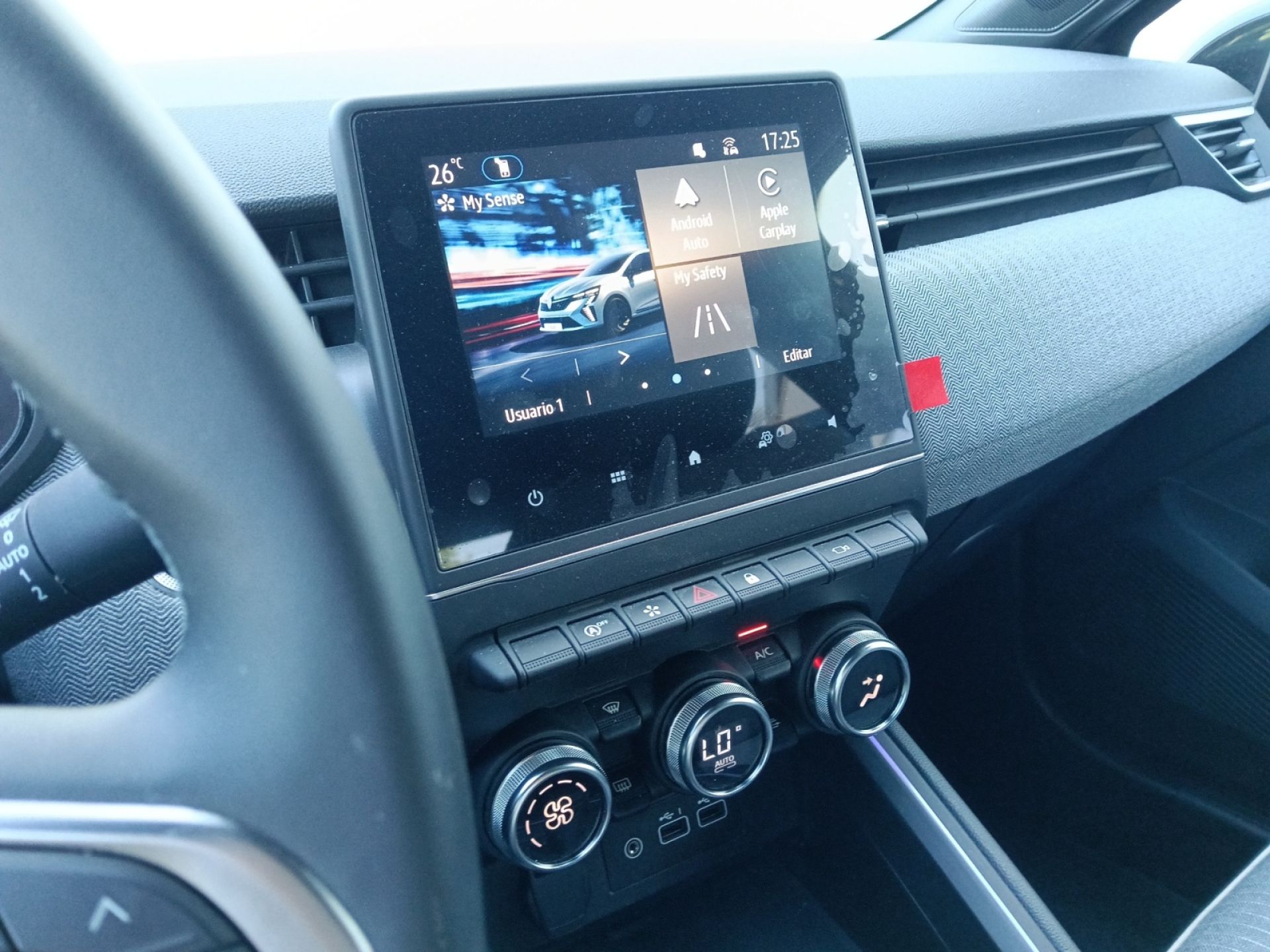 Renault Clio - 11