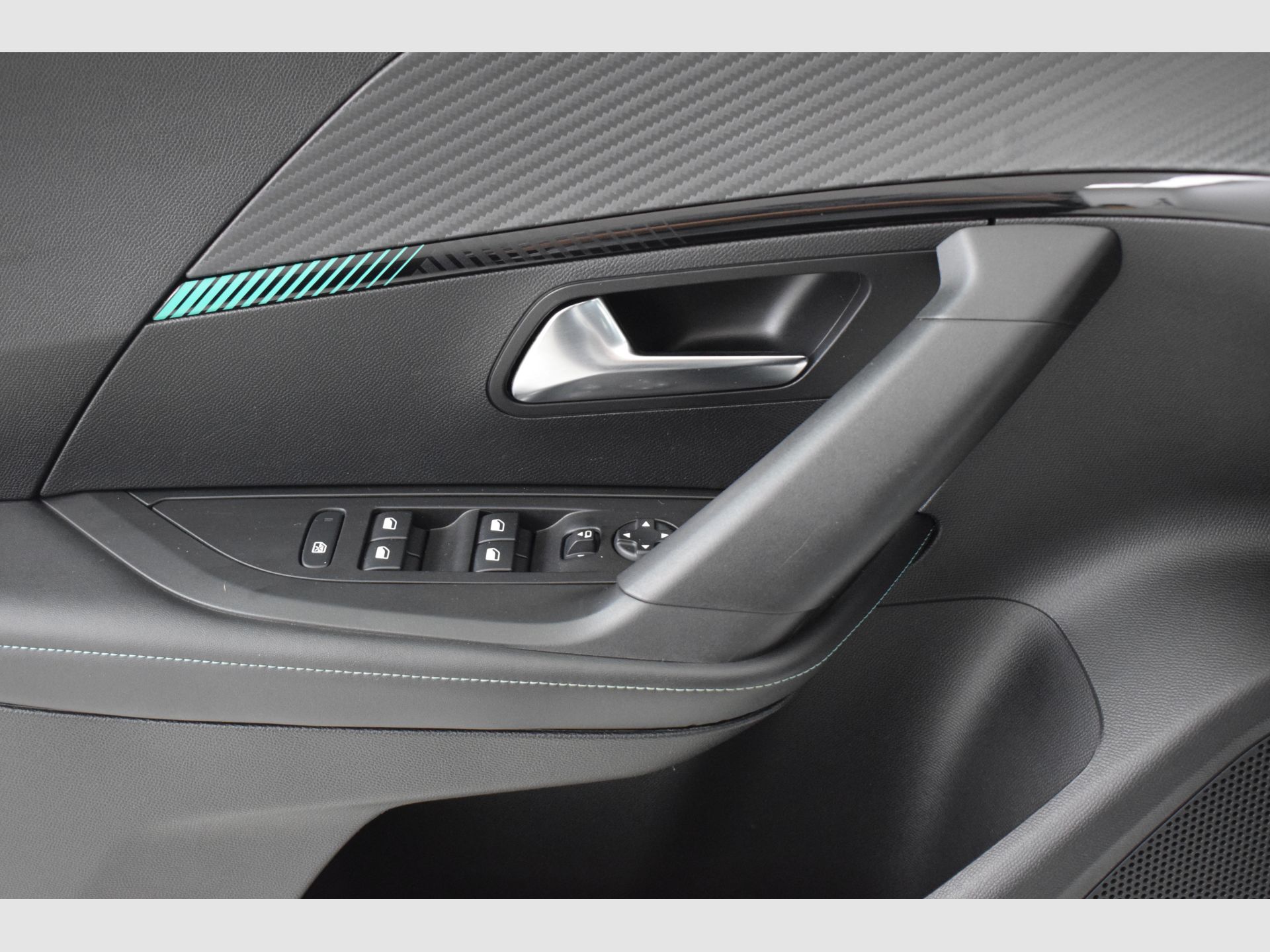 Peugeot 2008 - 10