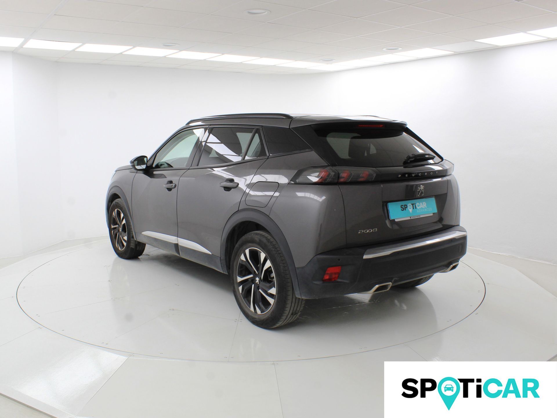 Peugeot 2008 - 8