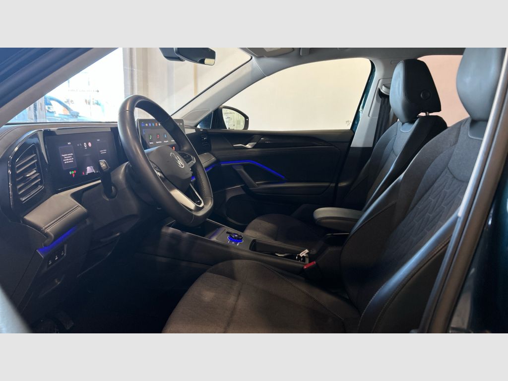 Volkswagen Tiguan - 11