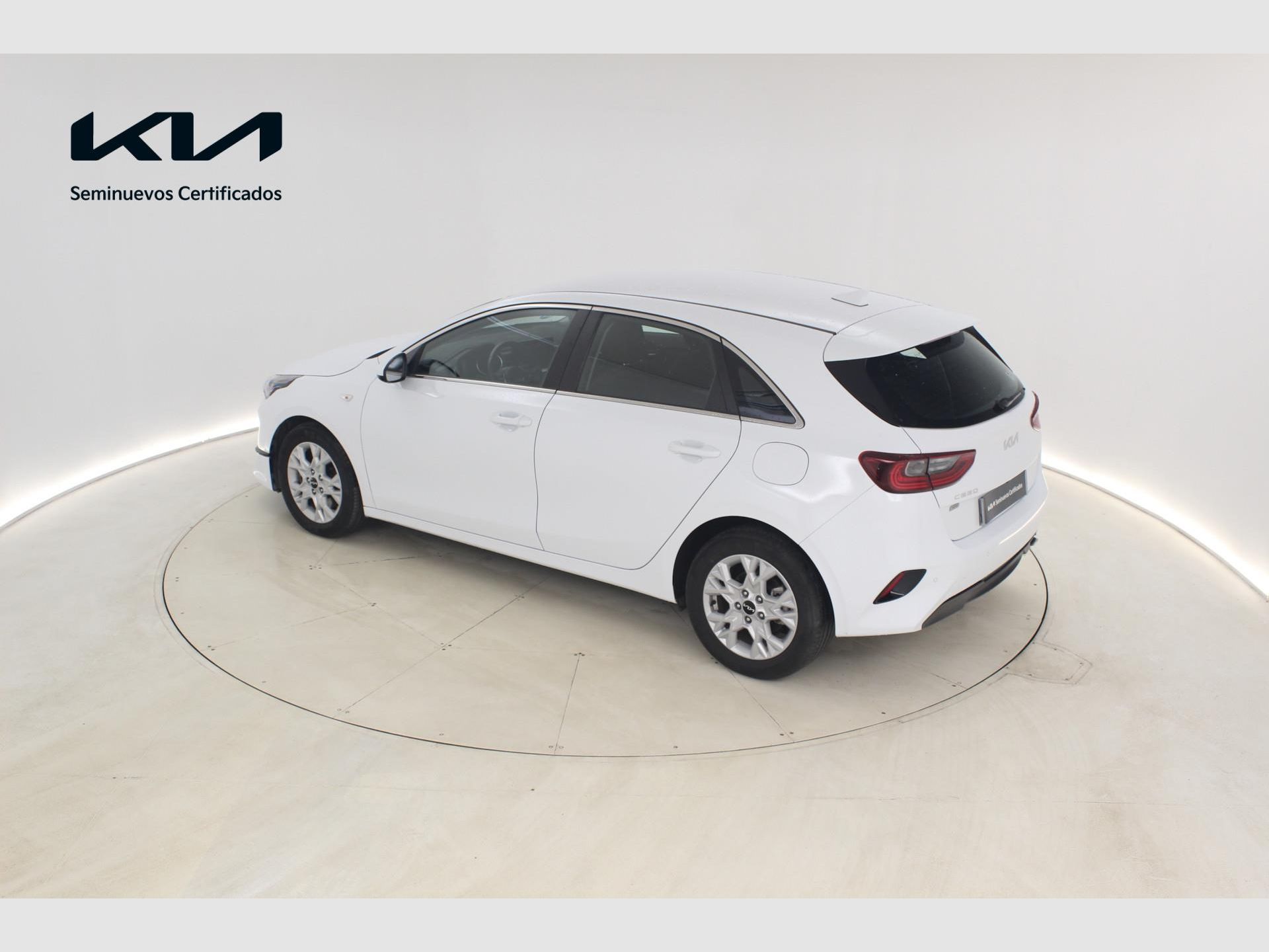 Kia Ceed - 5