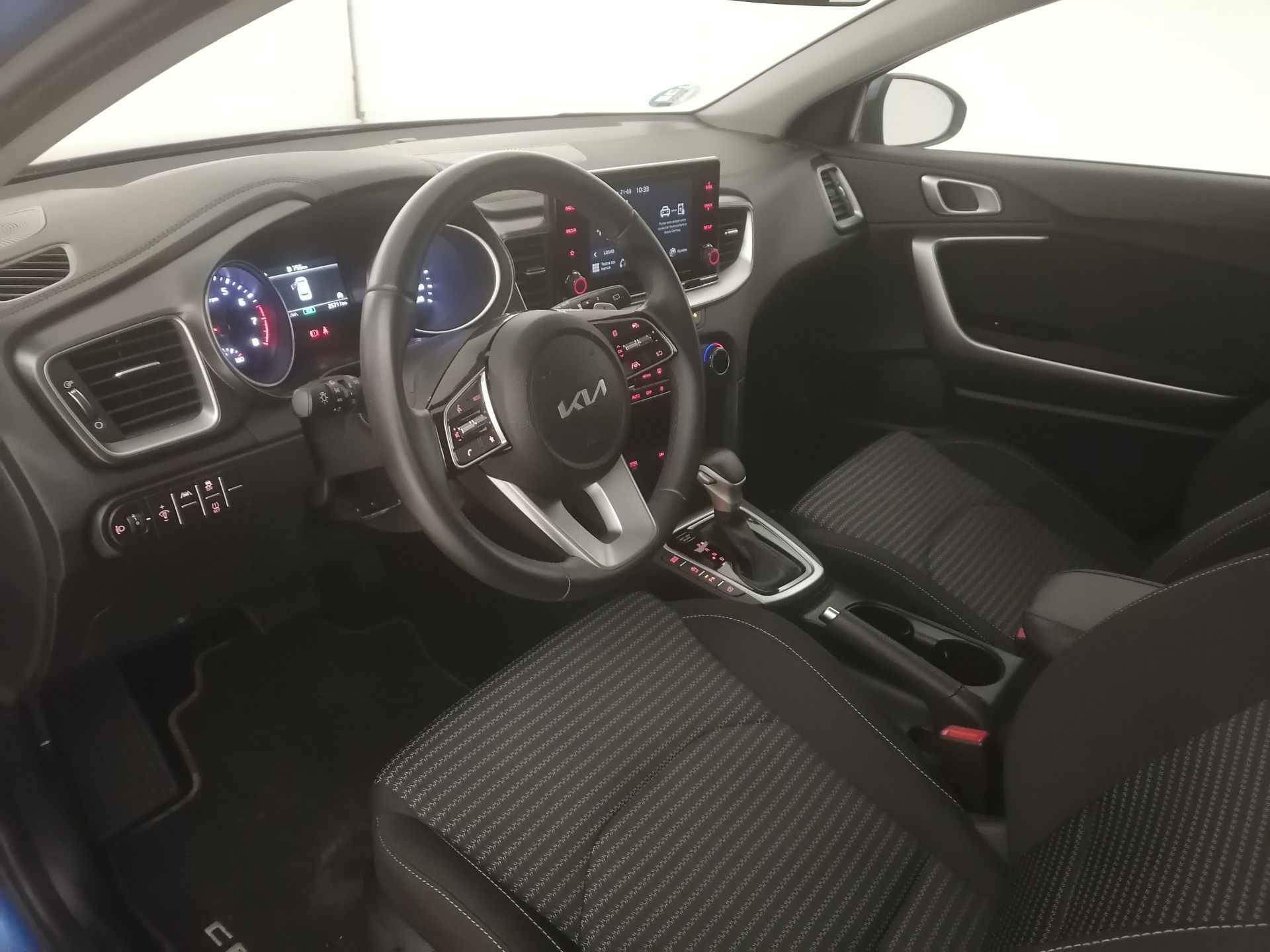 Kia Ceed - 8