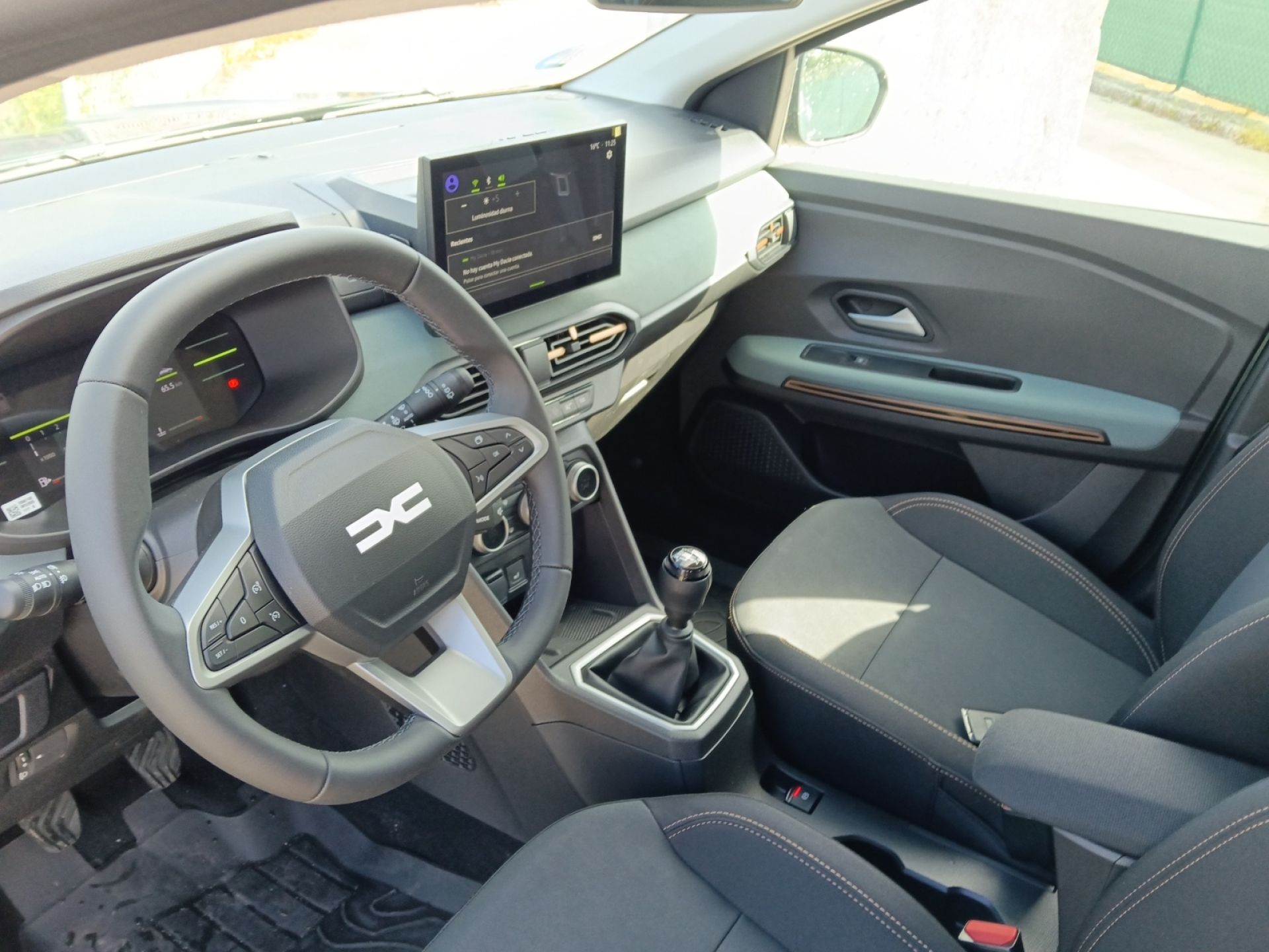 Dacia Sandero - 11