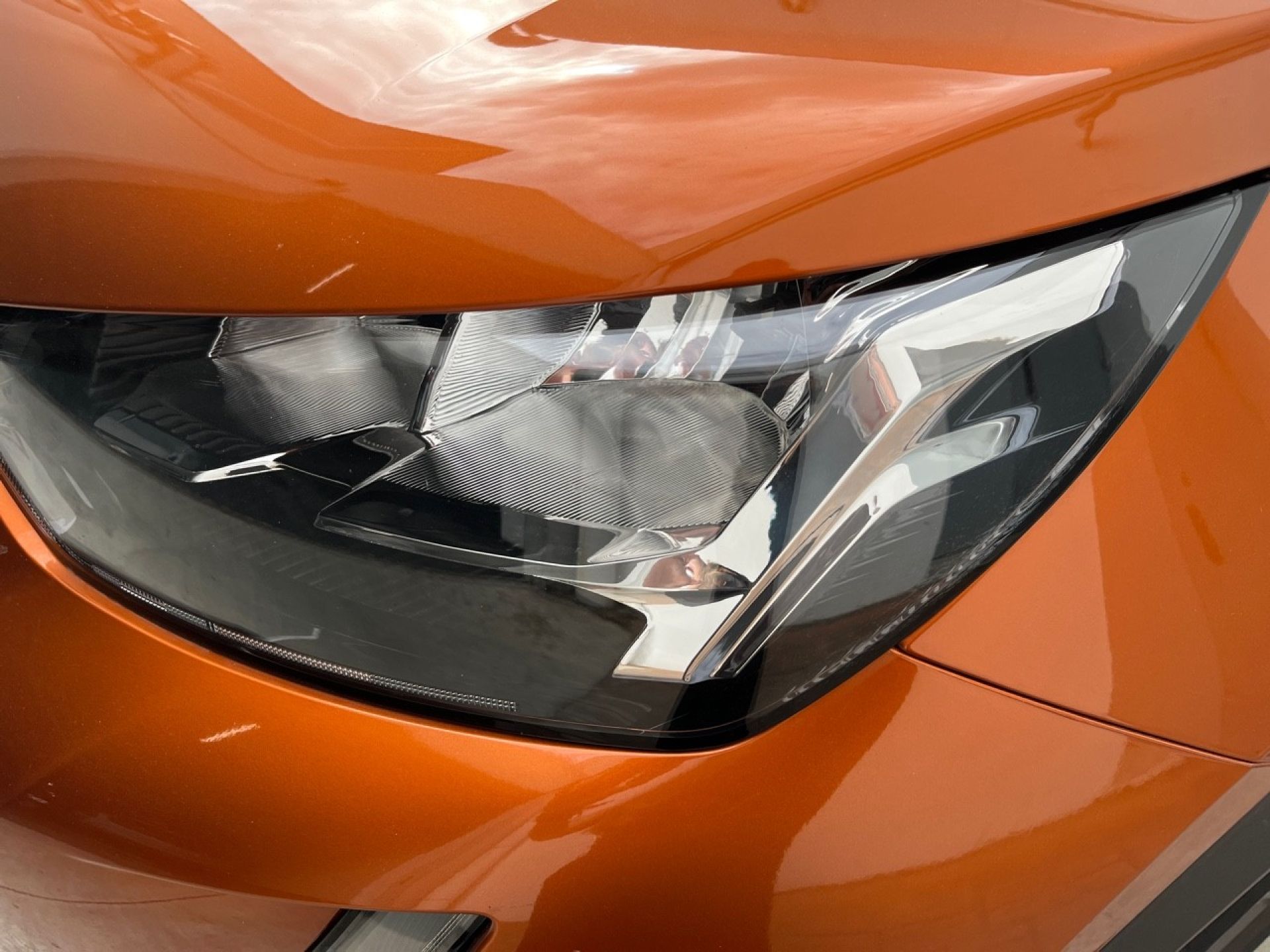 Peugeot 2008 - 9
