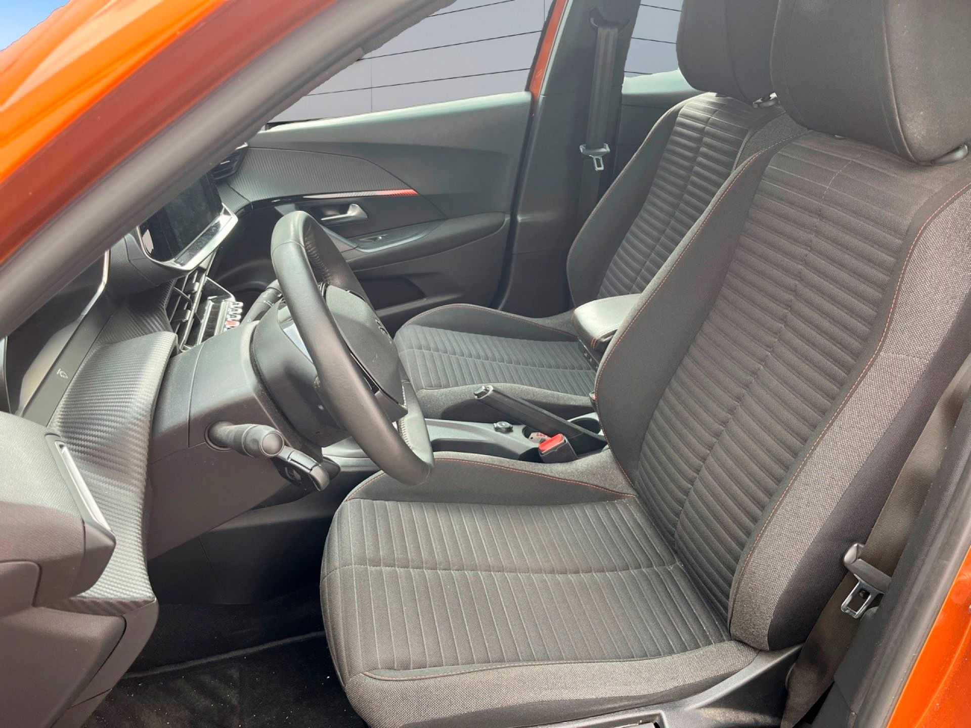 Peugeot 2008 - 11