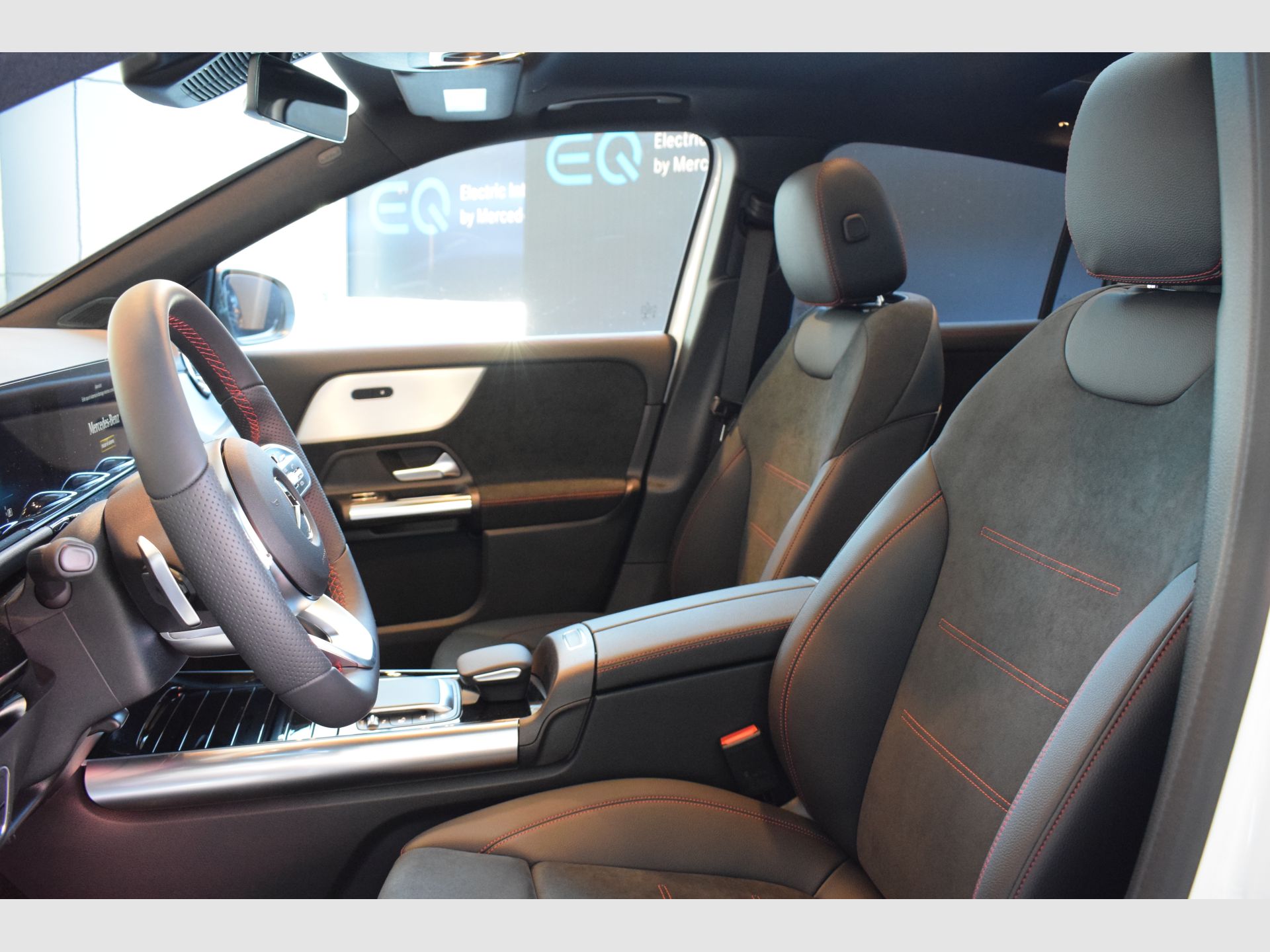 Mercedes-Benz EQA - 5
