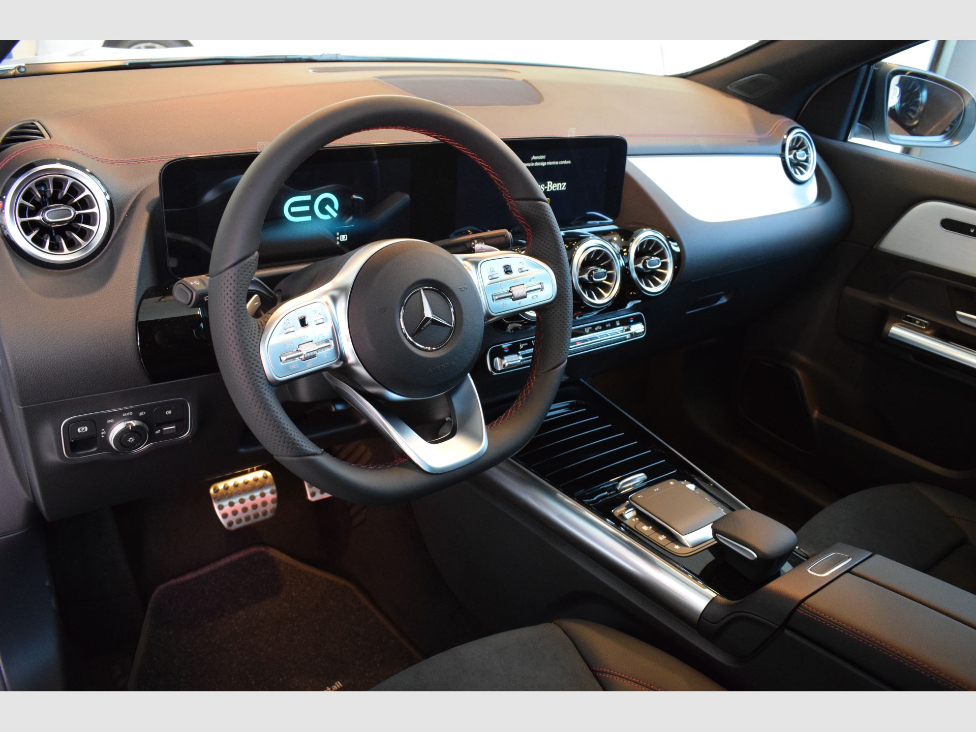 Mercedes-Benz EQA - 3