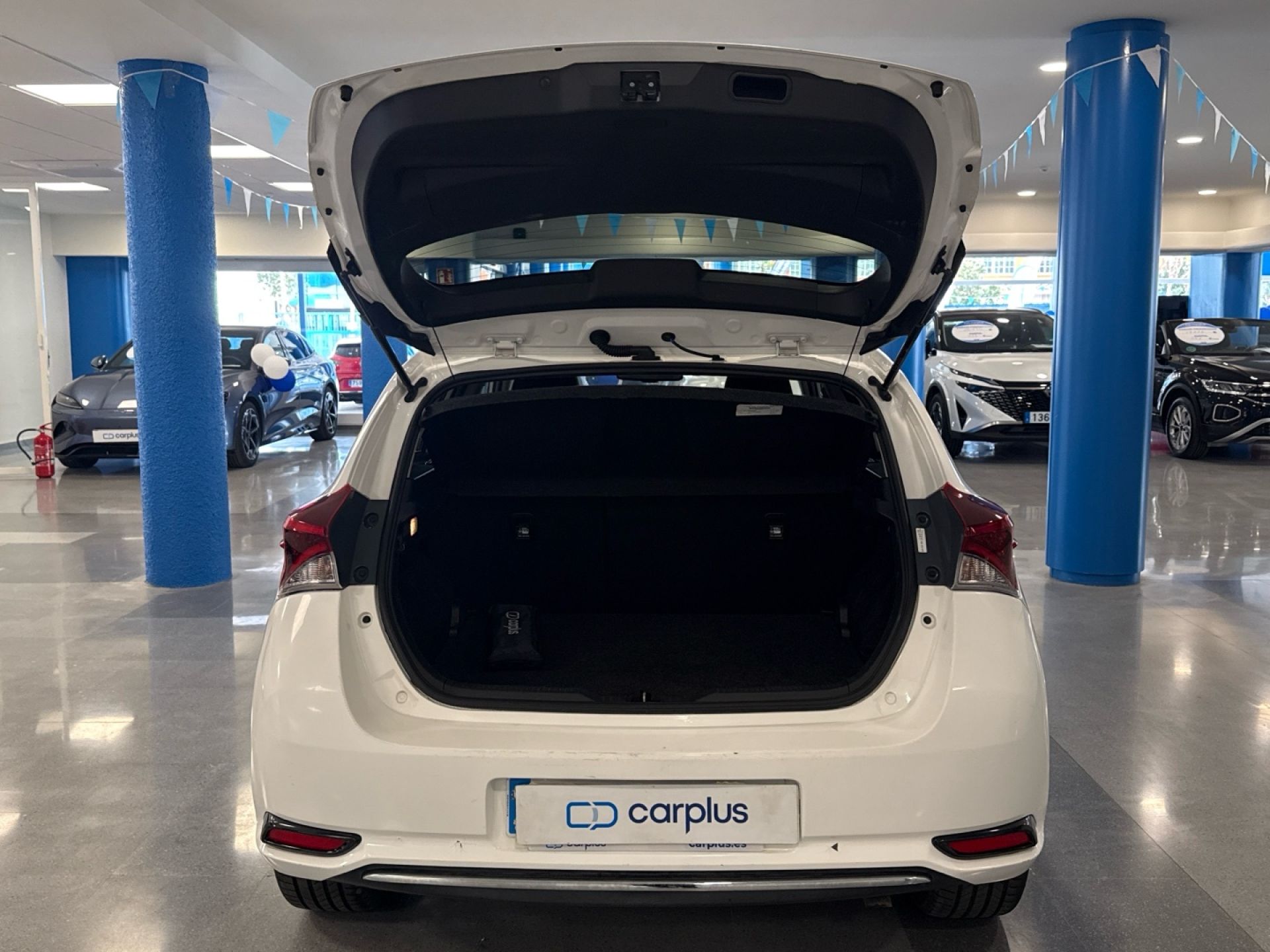 TOYOTA Auris - 12