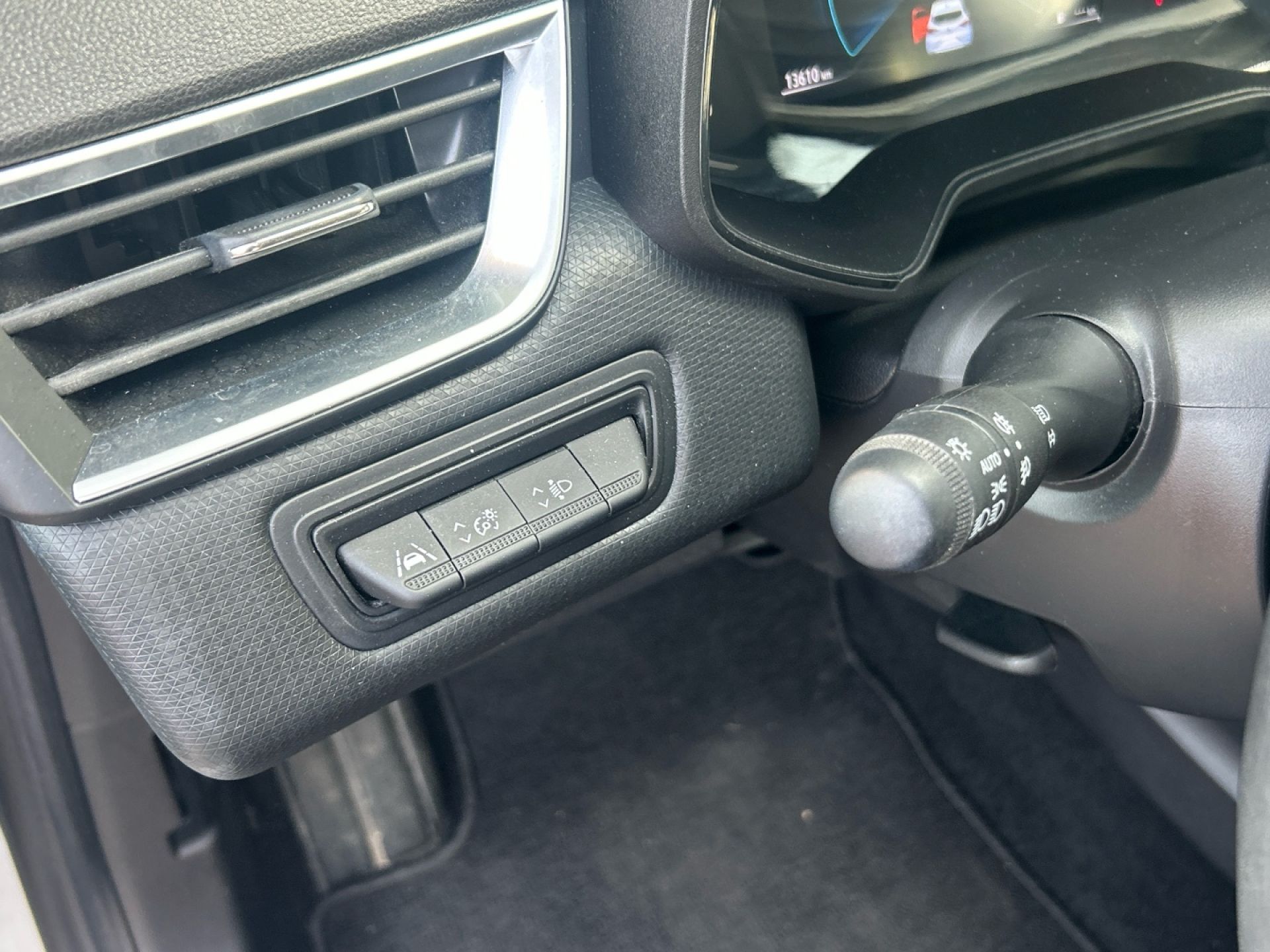Renault Clio - 11