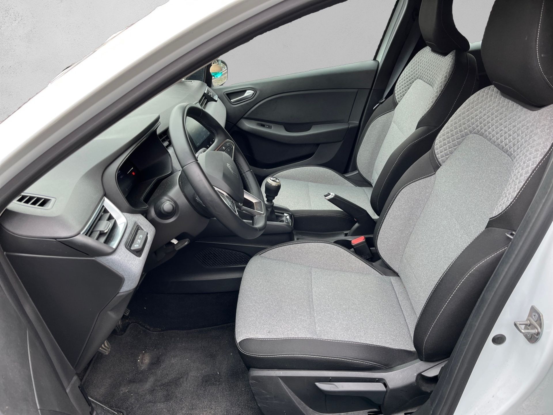 Renault Clio - 11