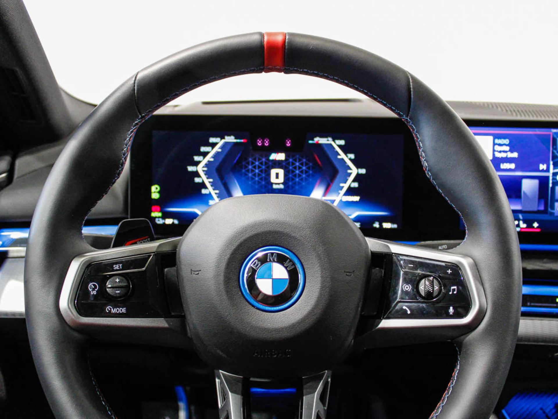BMW i5 - 12