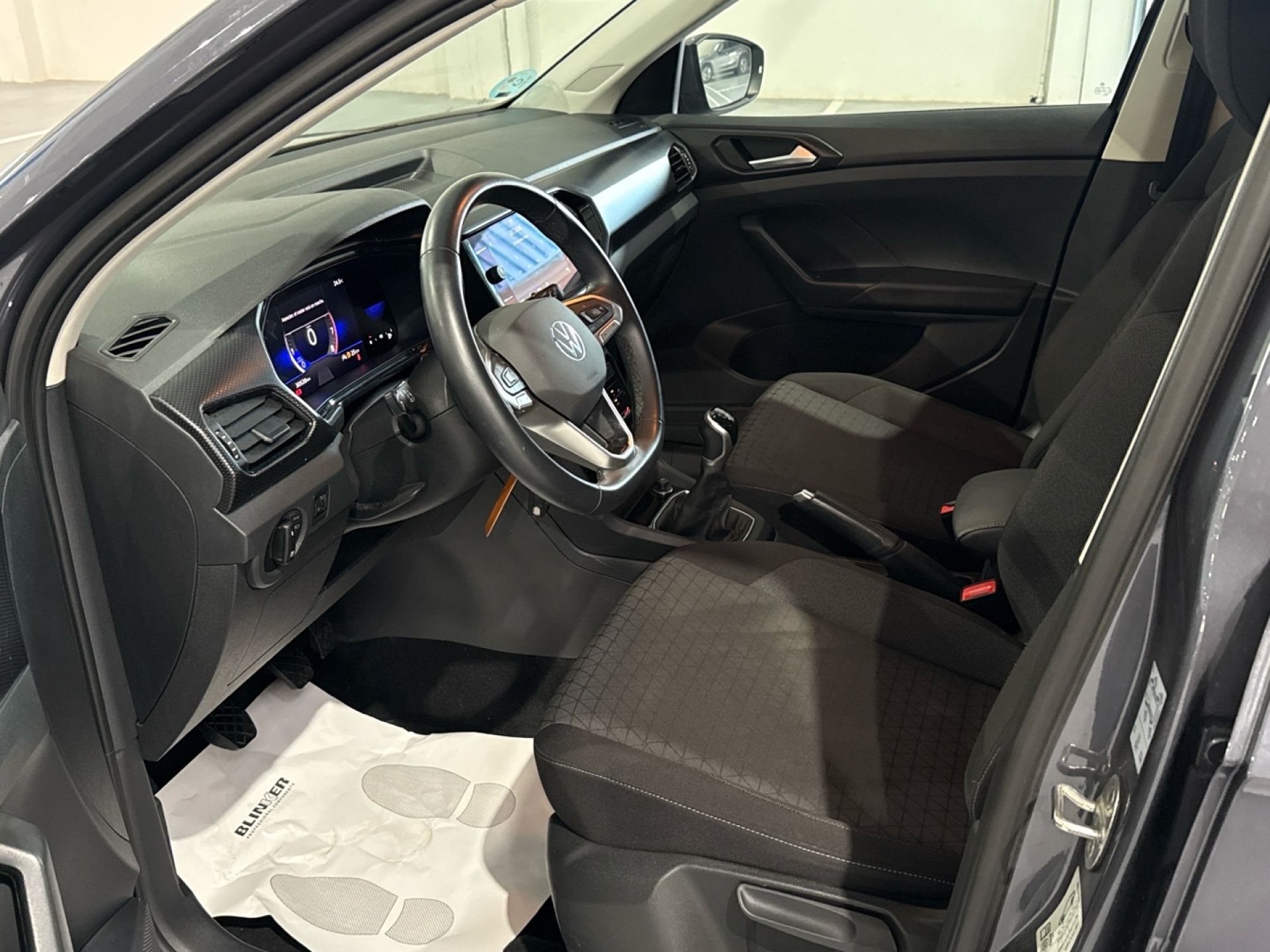 Volkswagen T-Cross - 11
