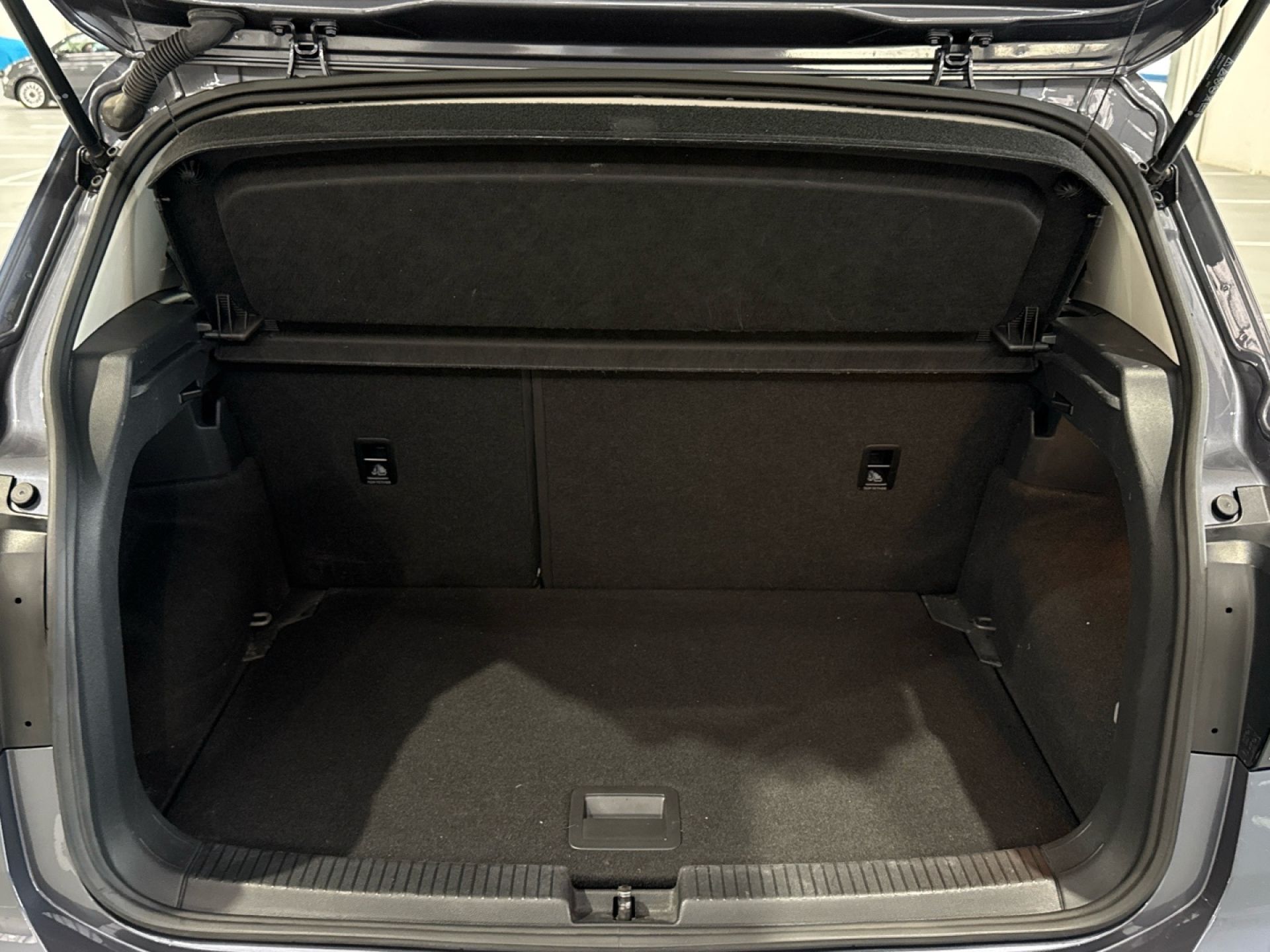 Volkswagen T-Cross - 12