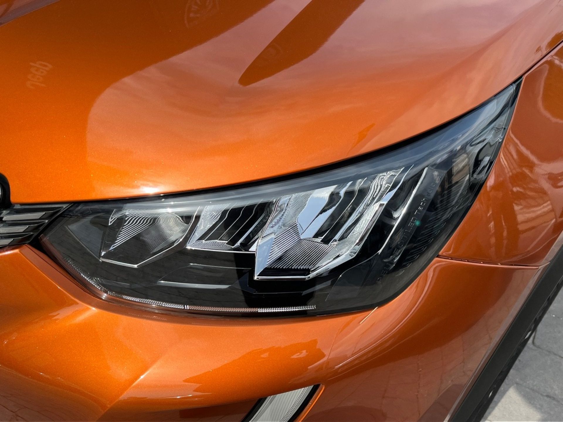 Peugeot 2008 - 9