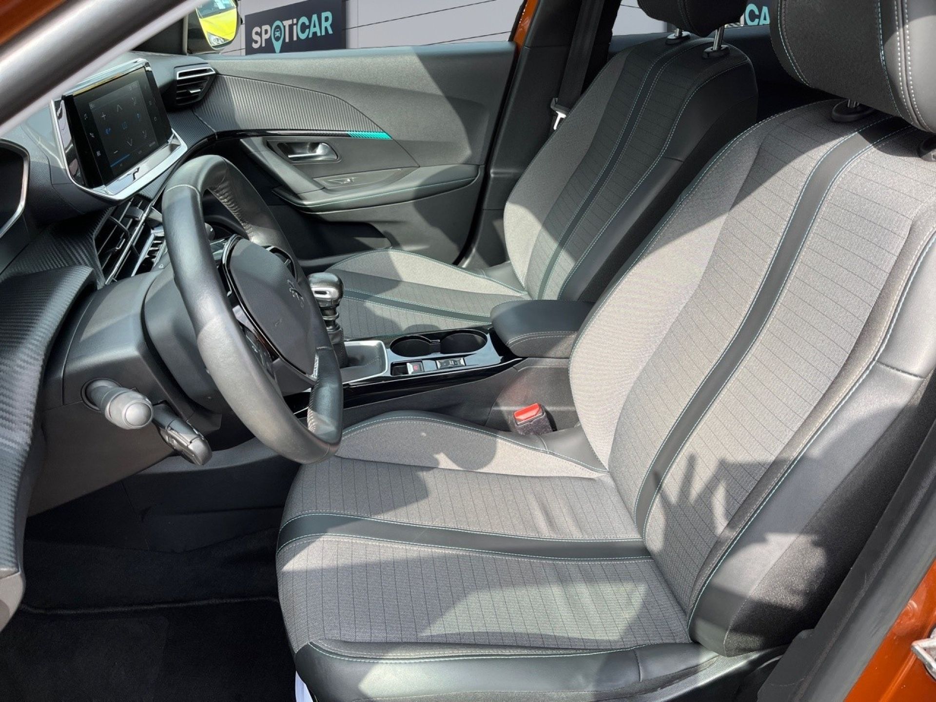 Peugeot 2008 - 11