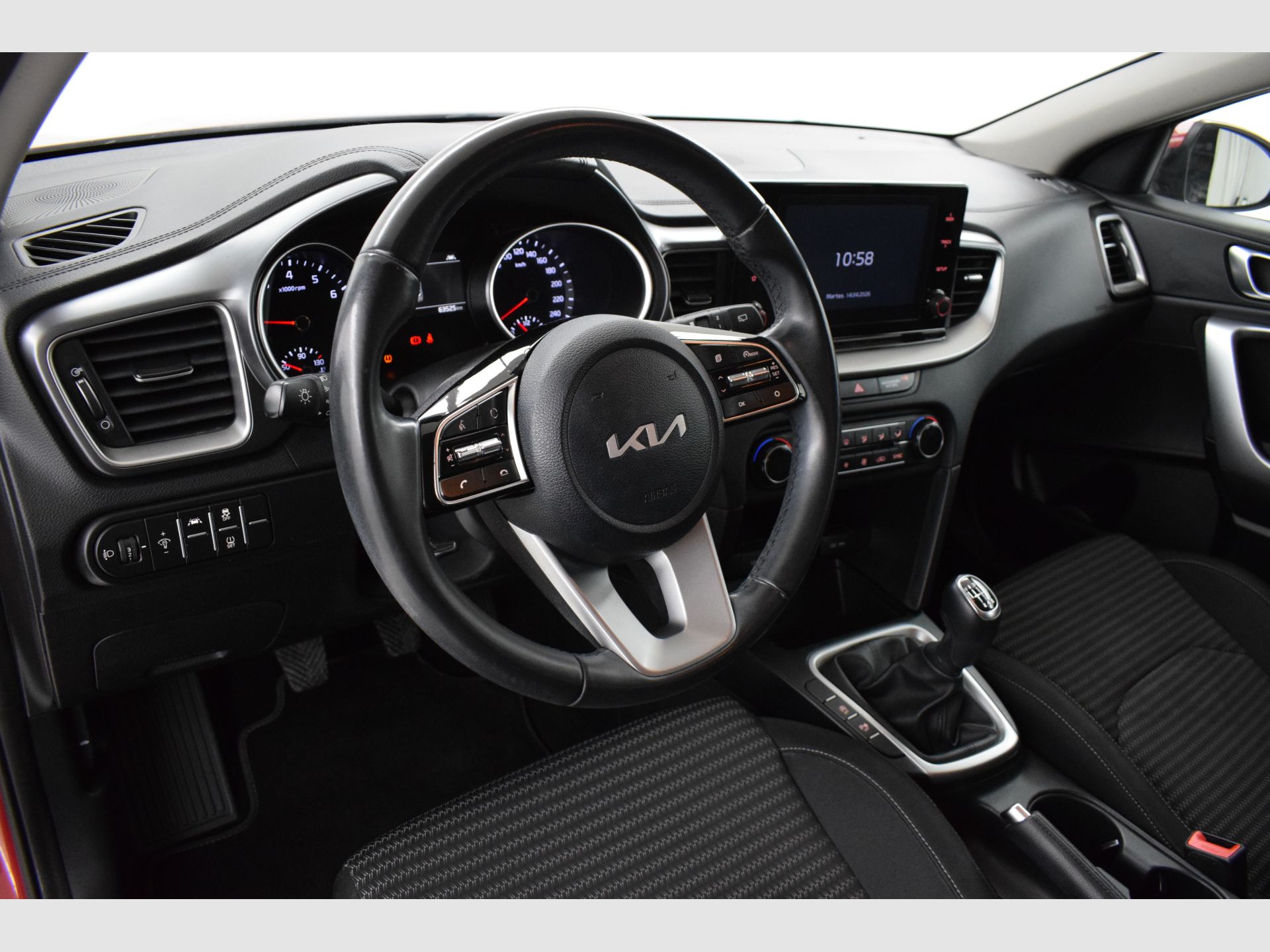 Kia XCeed - 9