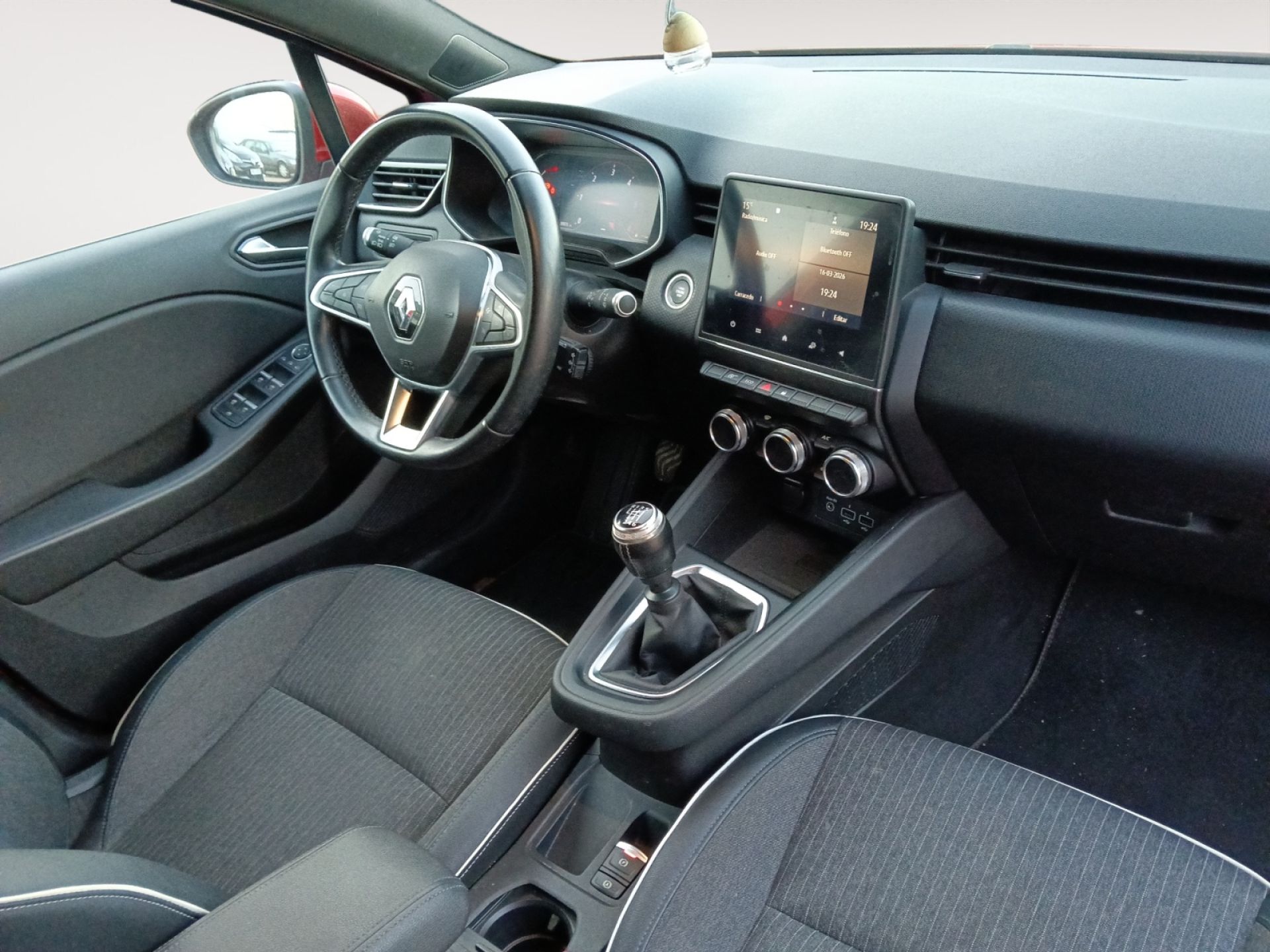 Renault Clio - 8