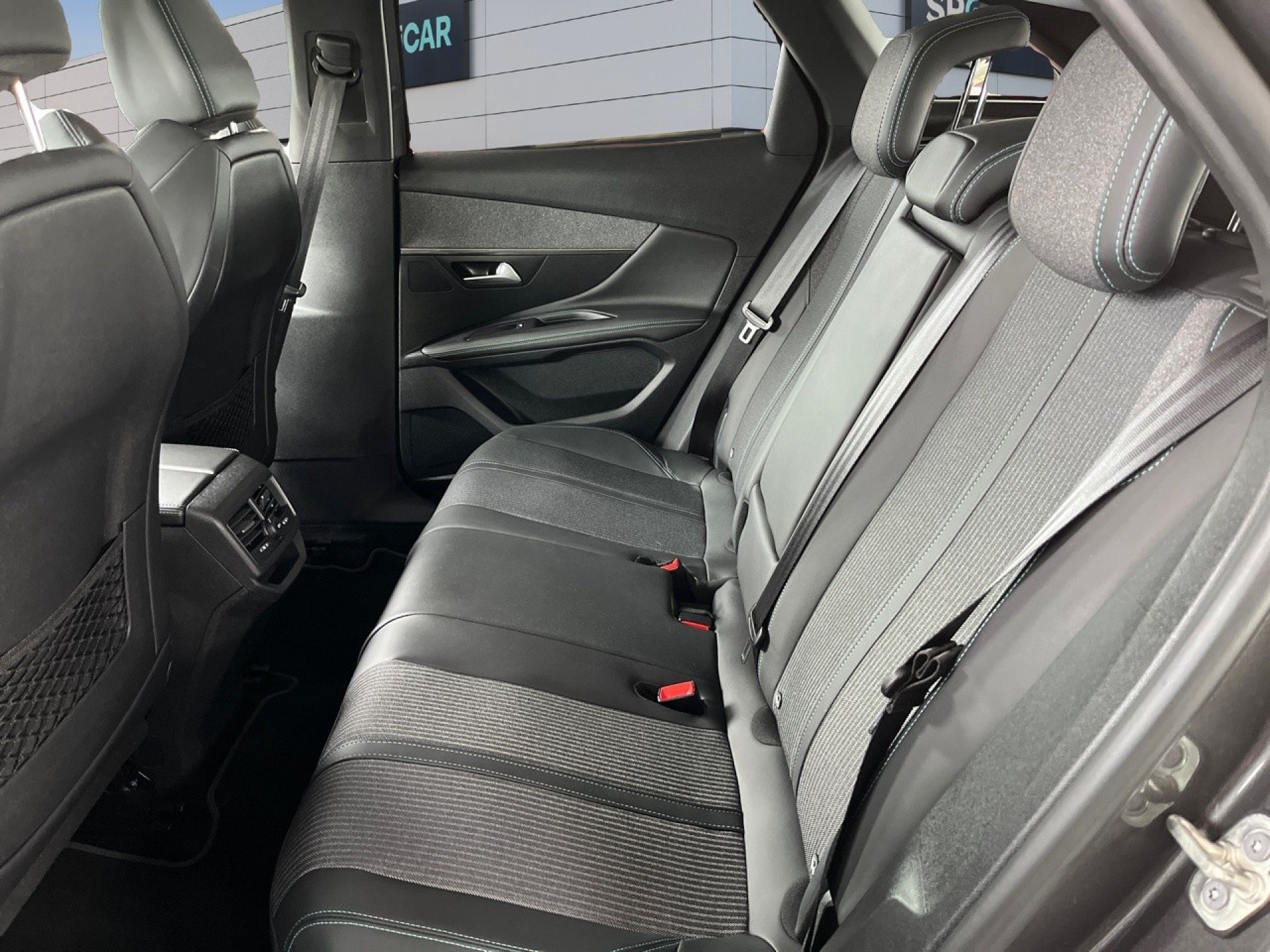 Peugeot 3008 - 11