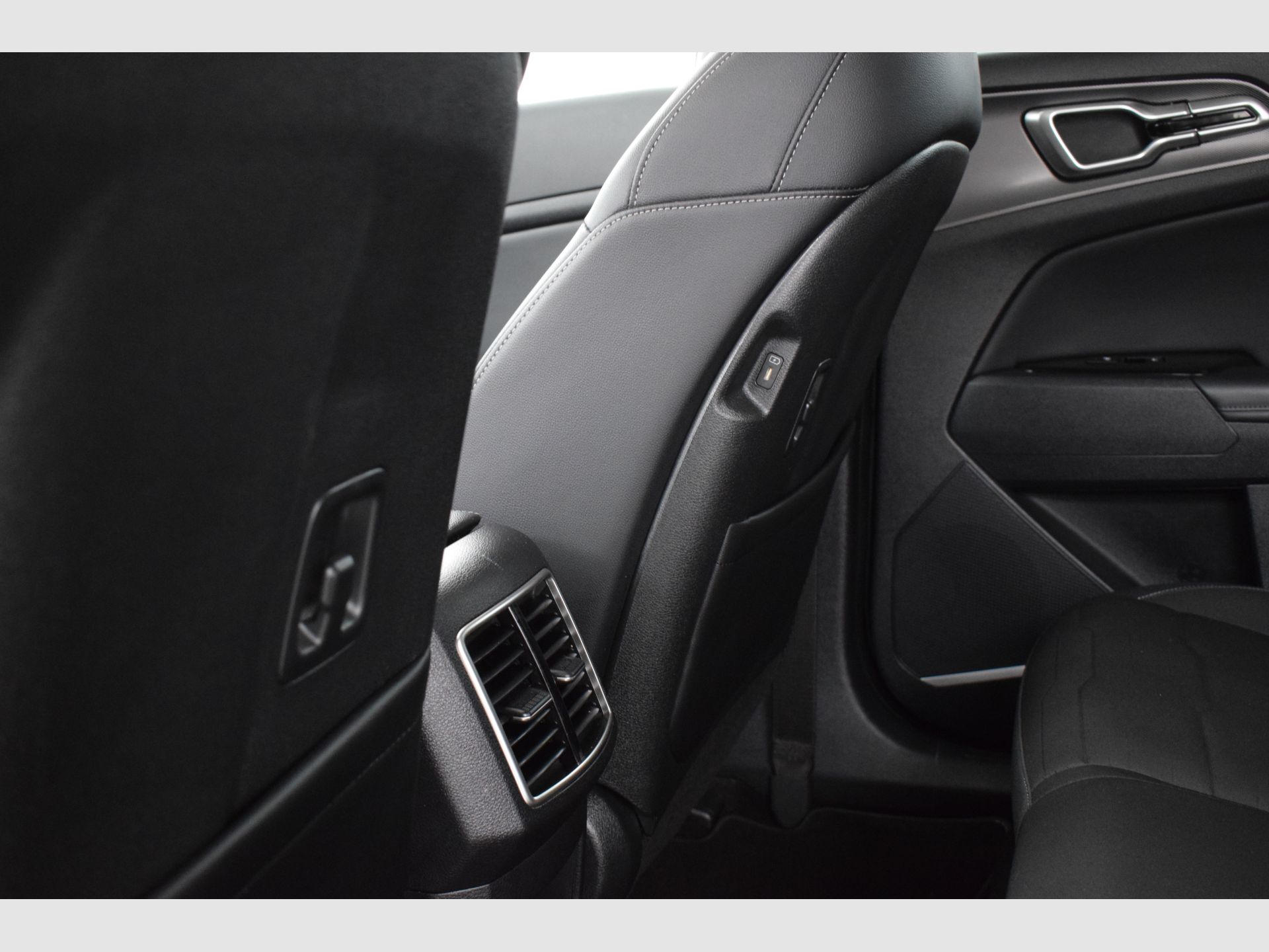 Kia Sportage - 12