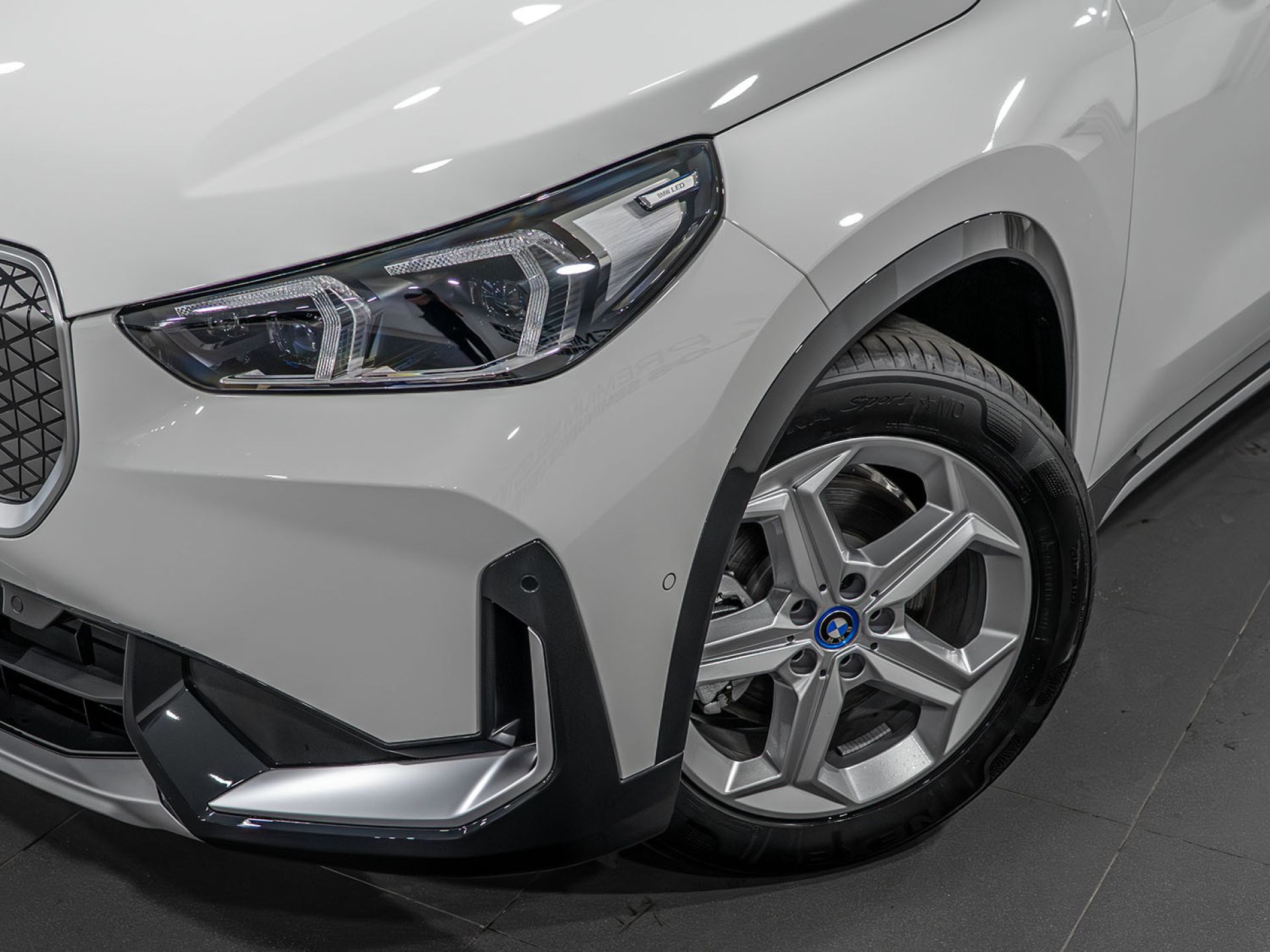 BMW iX1 - 6