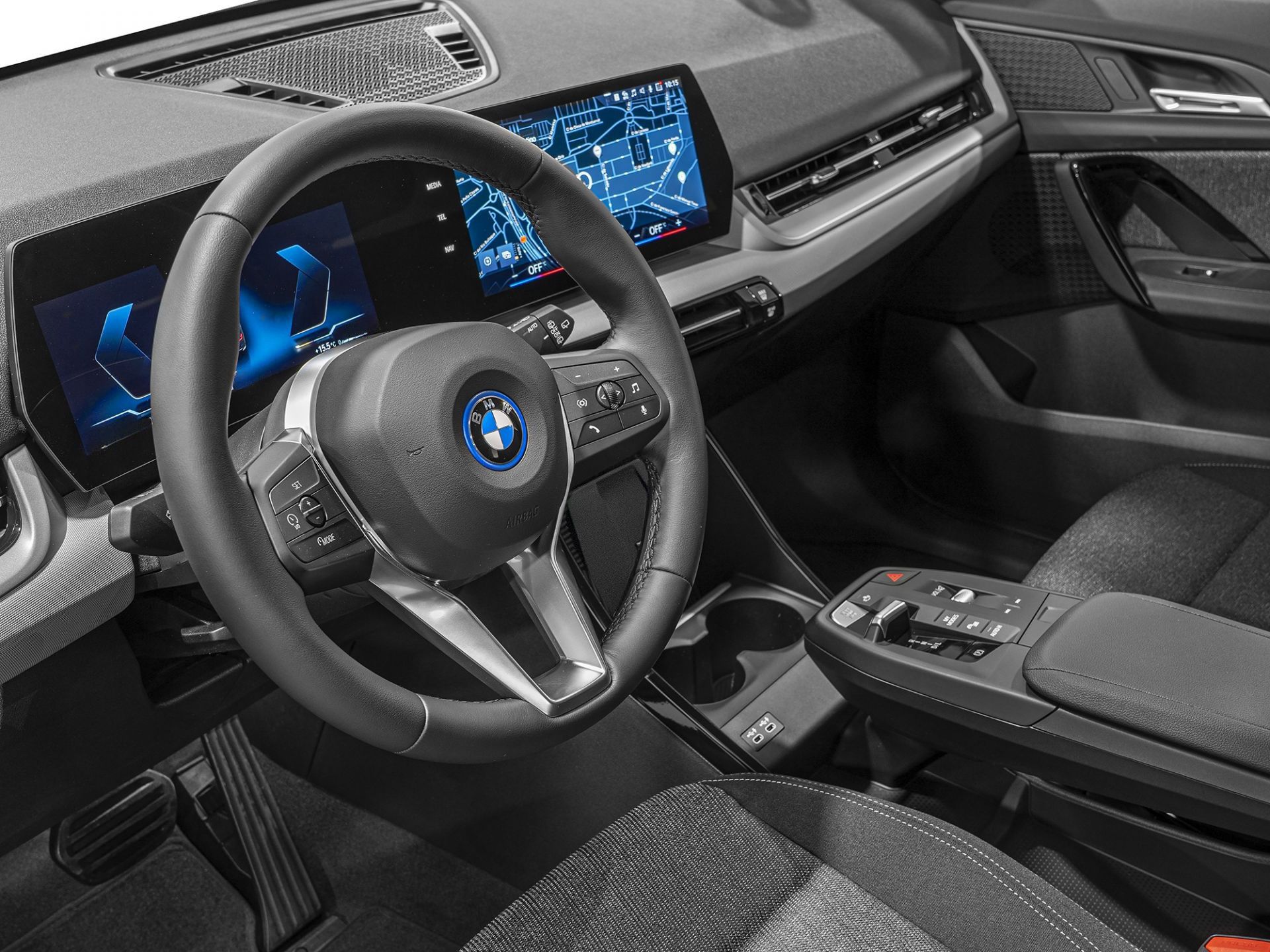BMW iX1 - 12