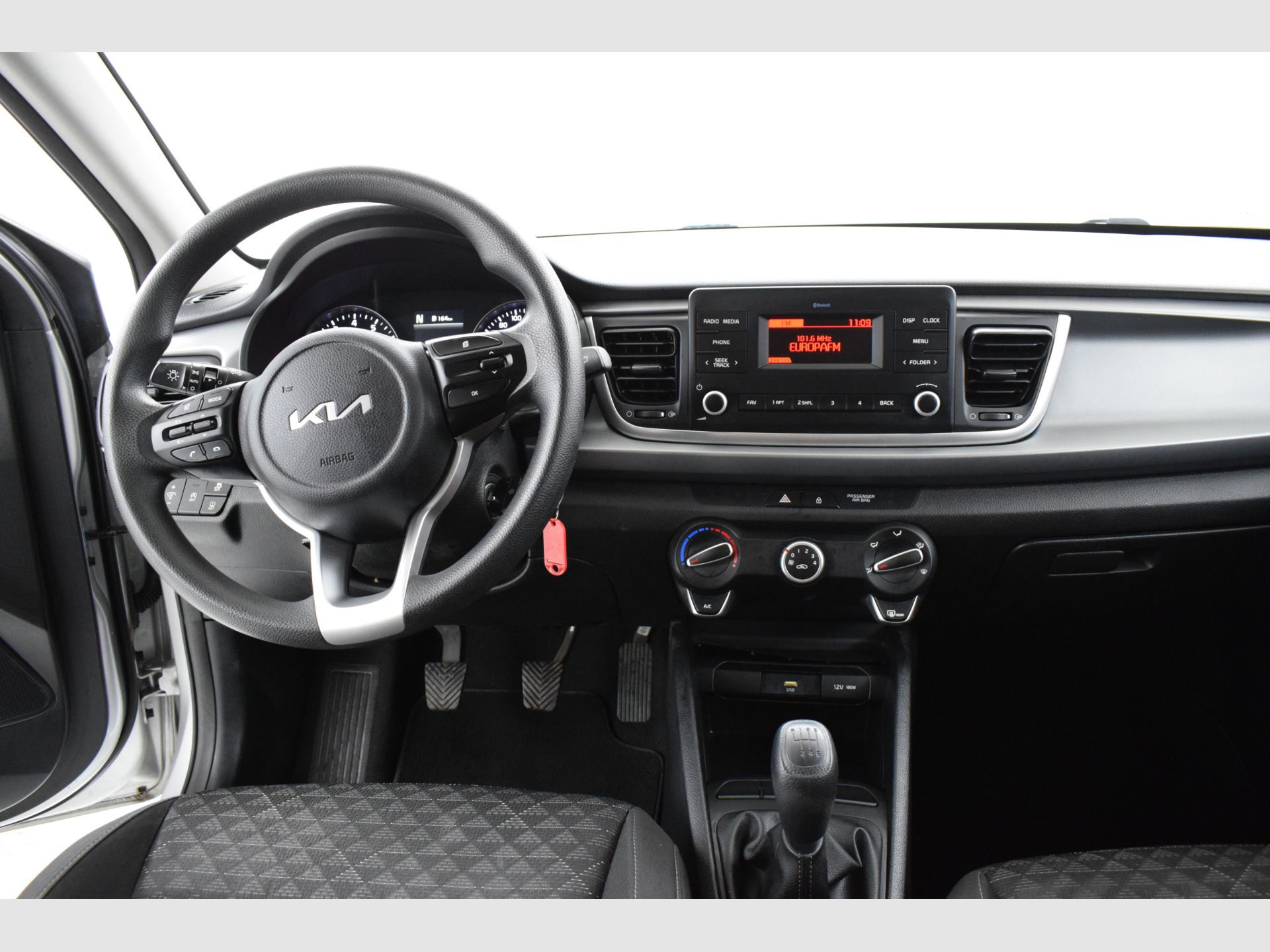 Kia Rio - 9