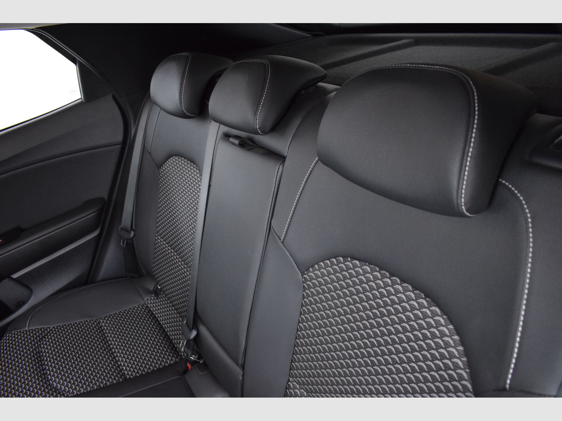 Kia XCeed - 4