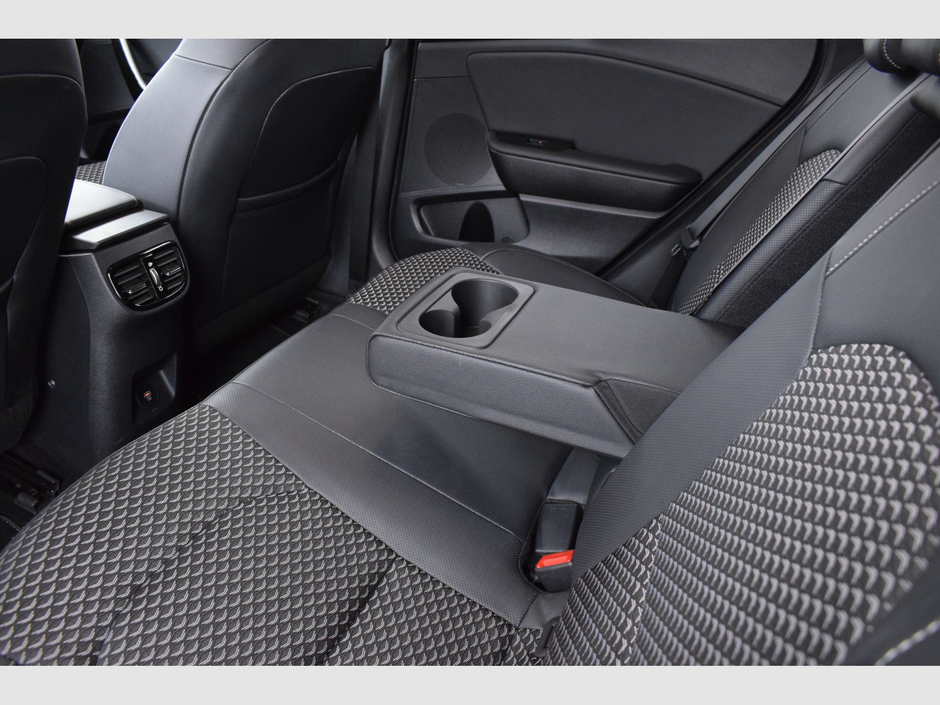 Kia XCeed - 5