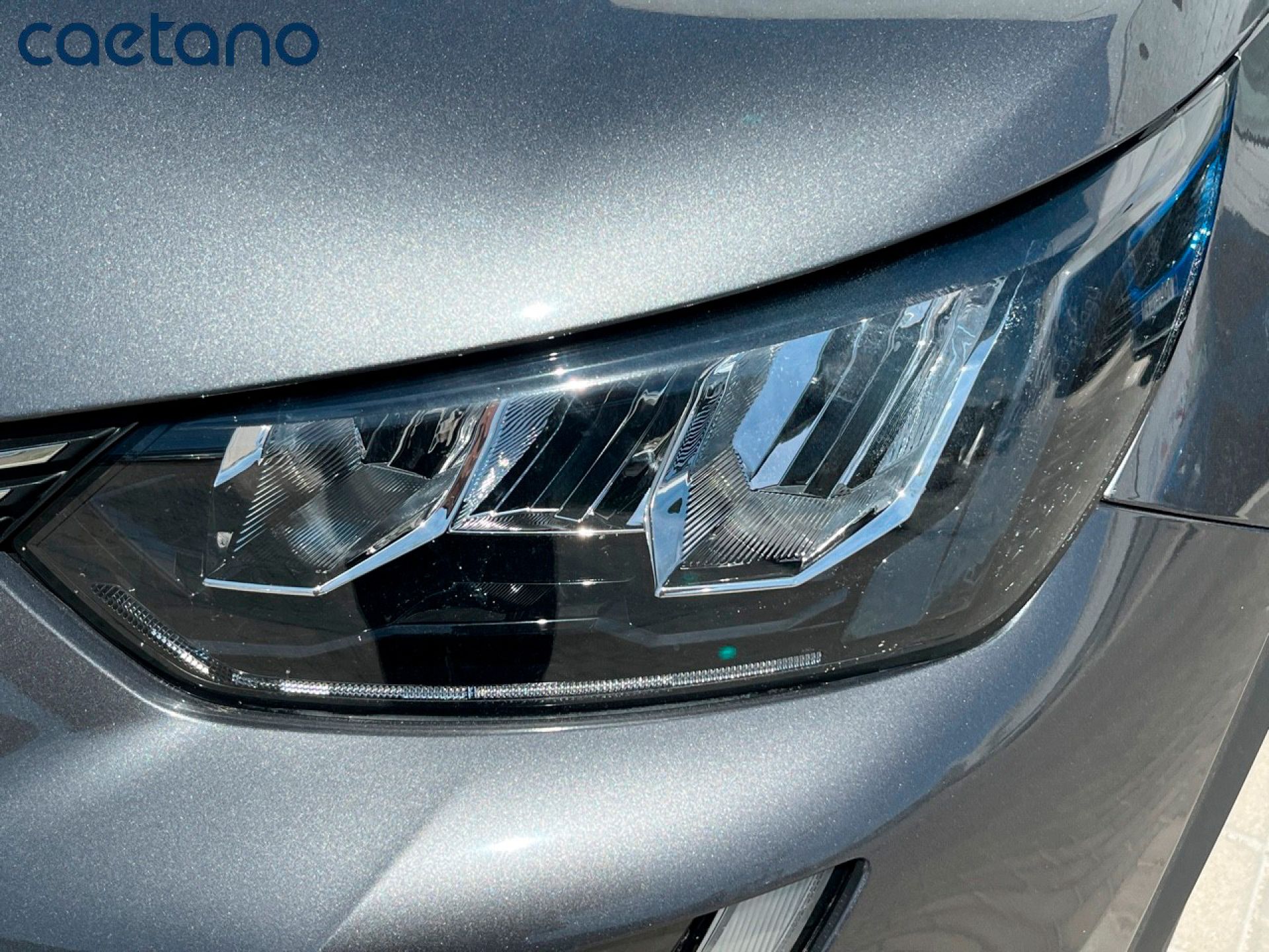 Peugeot 2008 - 9