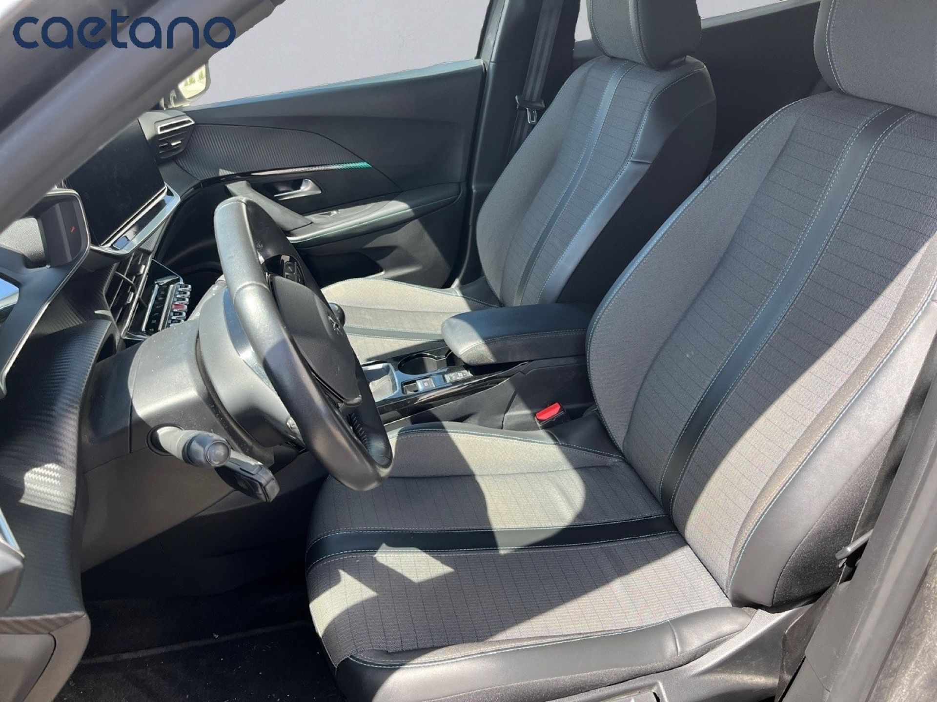Peugeot 2008 - 10