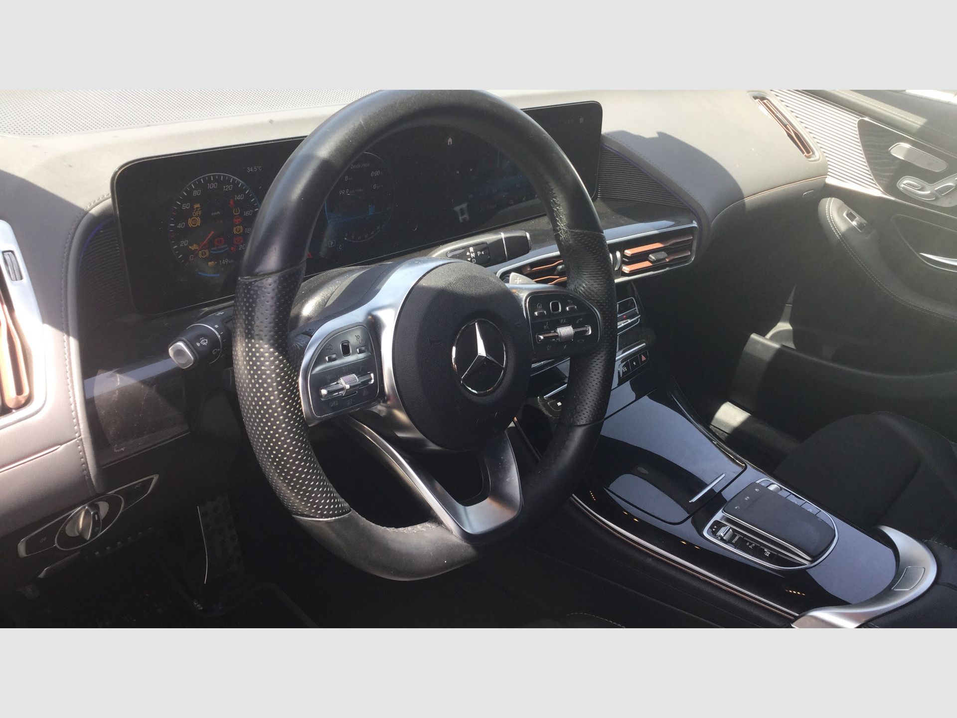 Mercedes-Benz EQC - 8