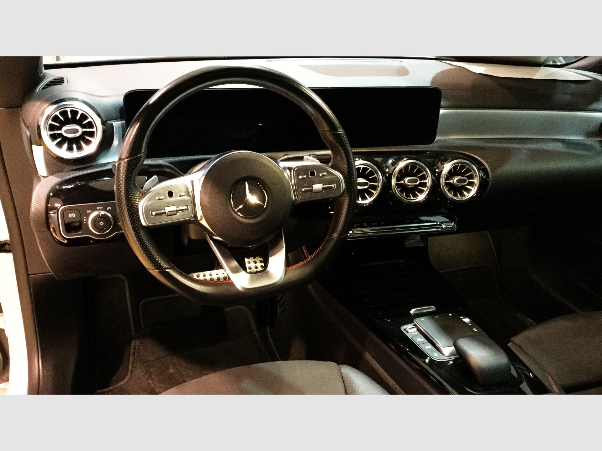 Mercedes-Benz CLA - 4