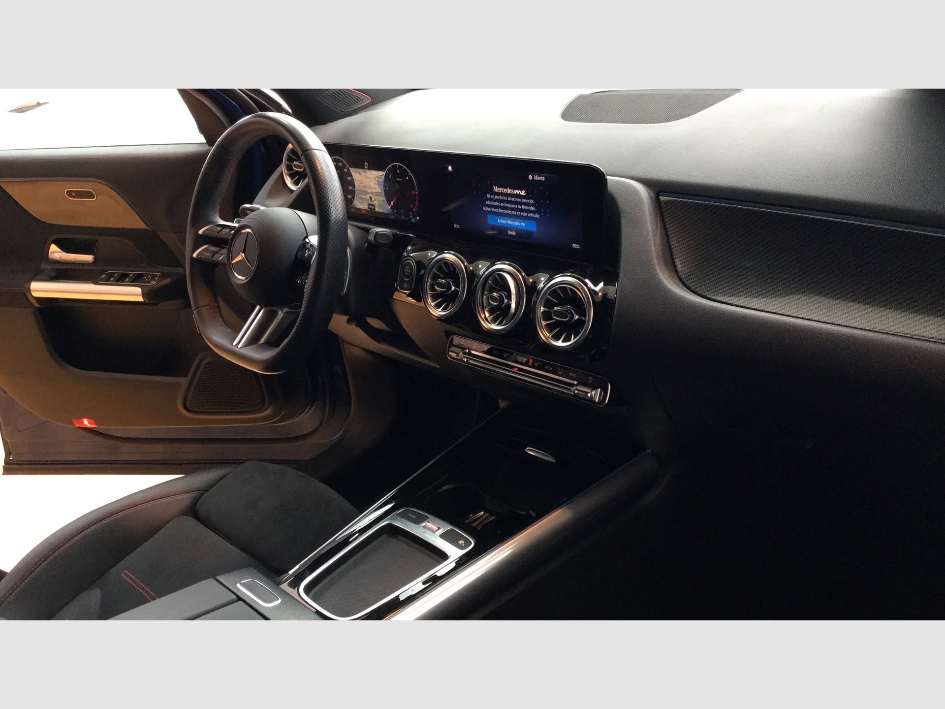 Mercedes-Benz GLA - 9