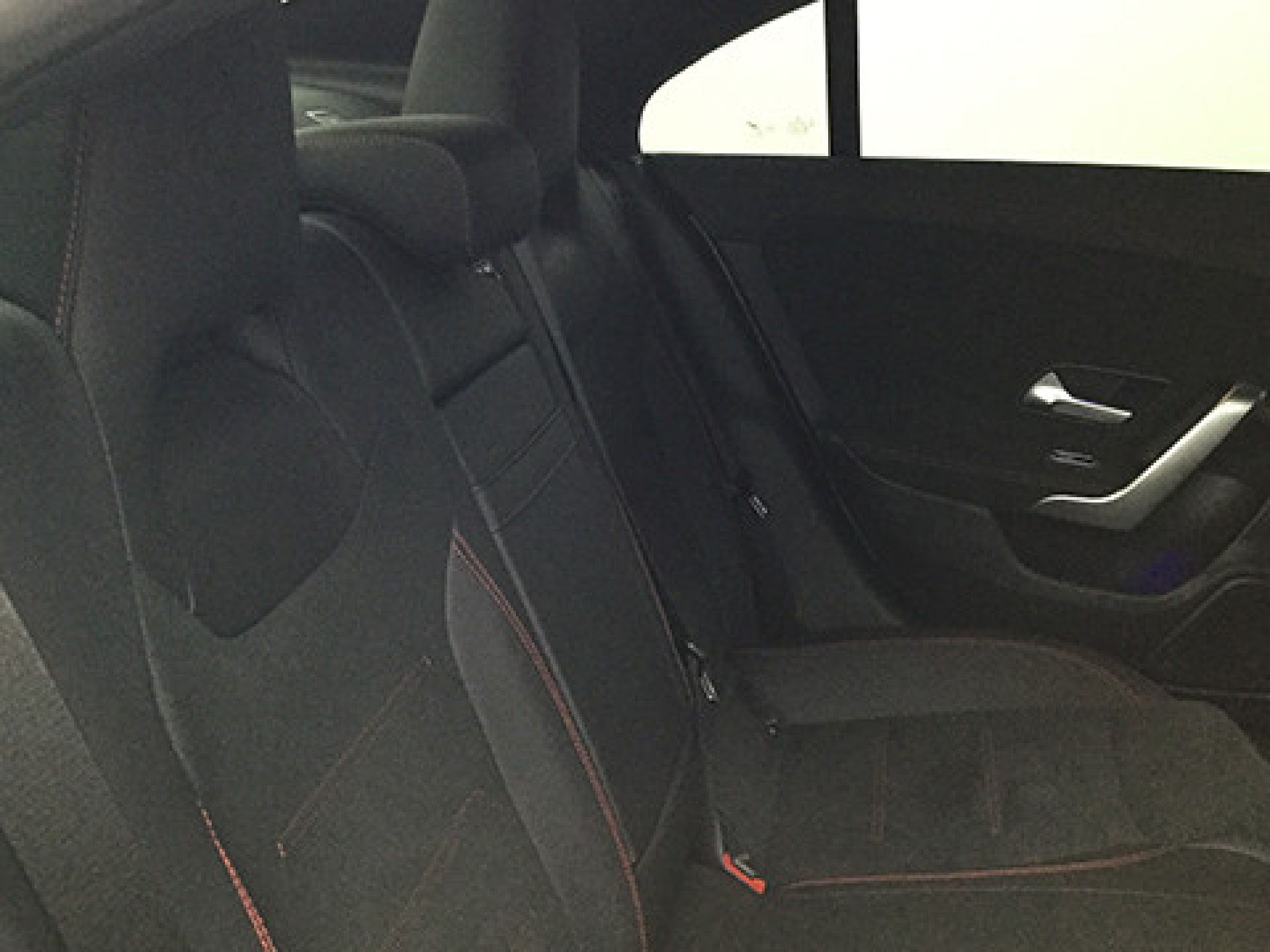 Mercedes-Benz CLA - 10