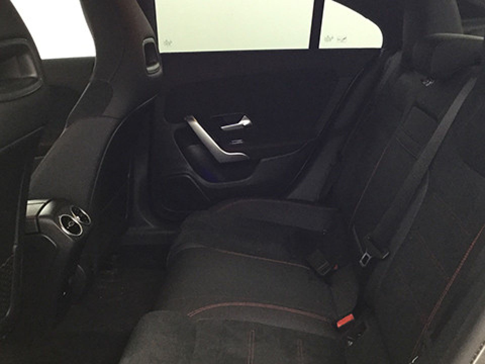 Mercedes-Benz CLA - 9