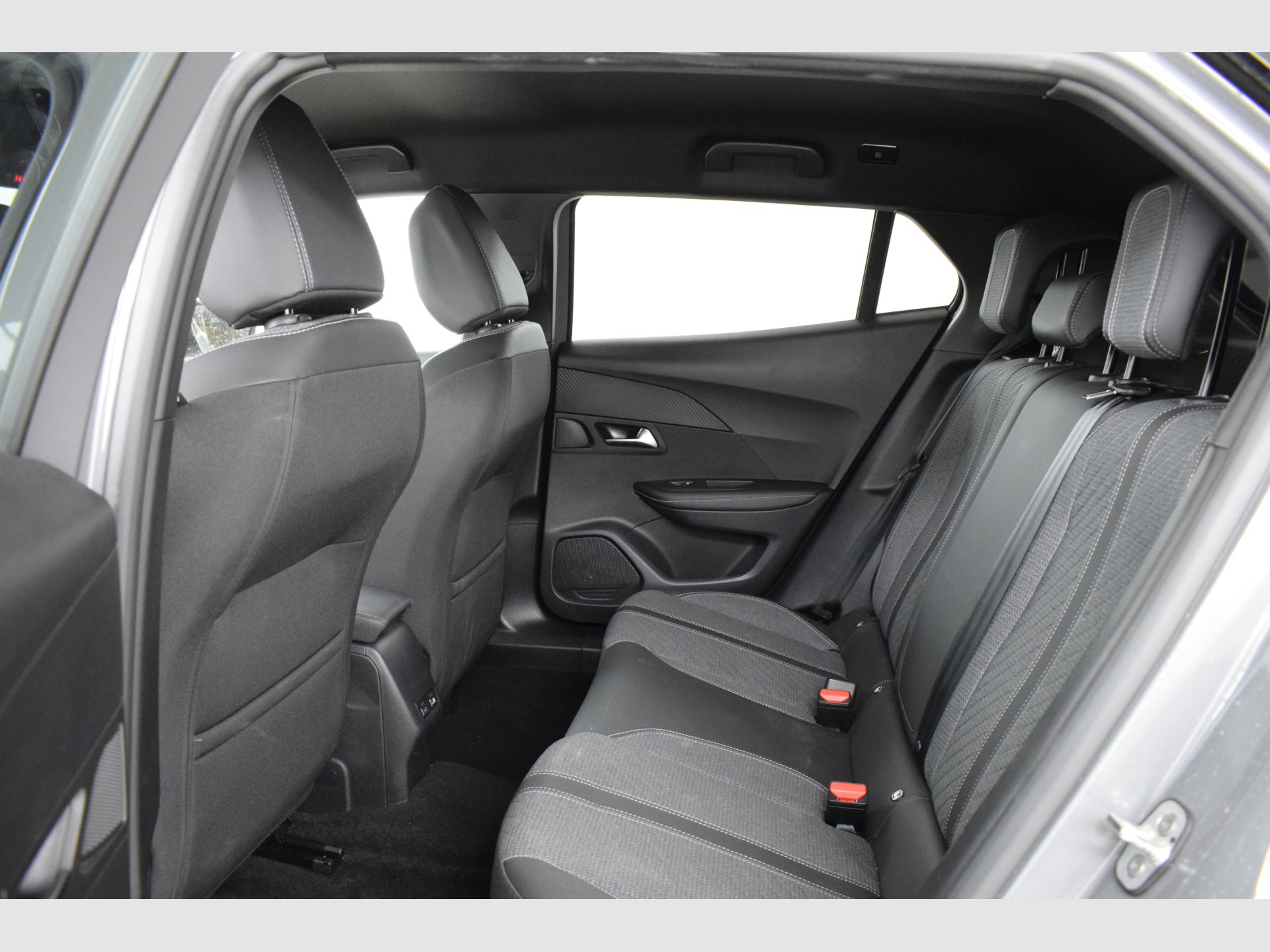 Peugeot 2008 - 9