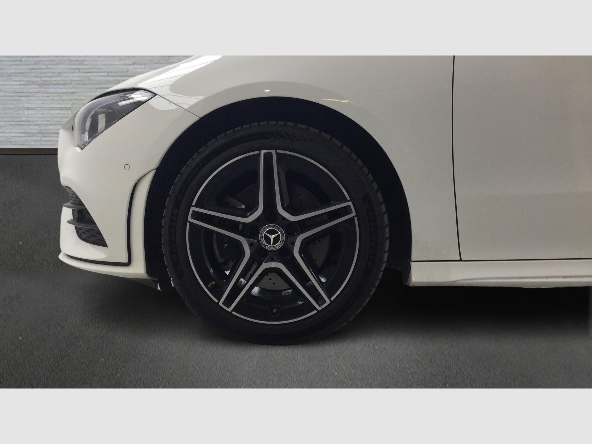 Mercedes-Benz CLA - 5