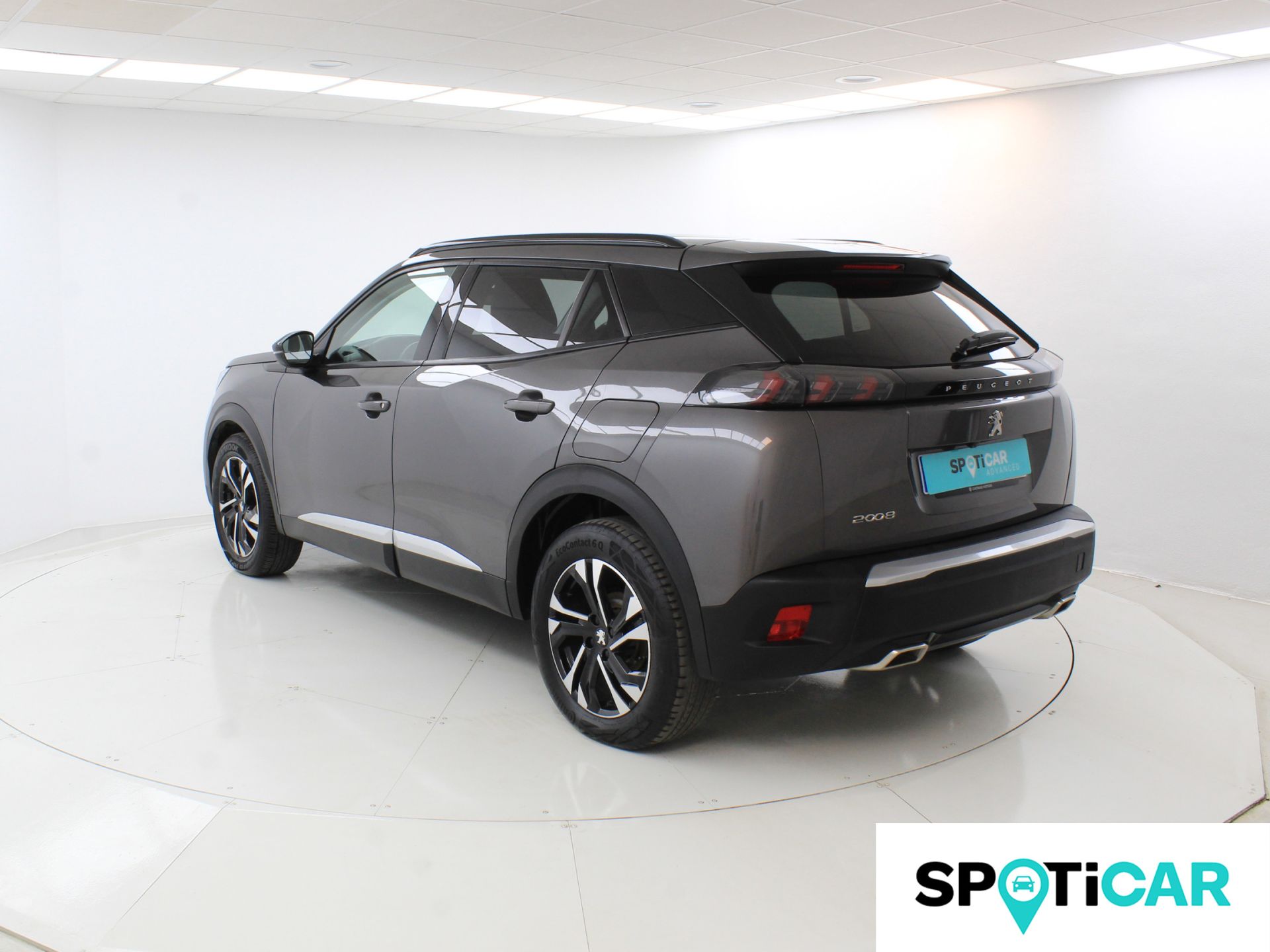 Peugeot 2008 - 8