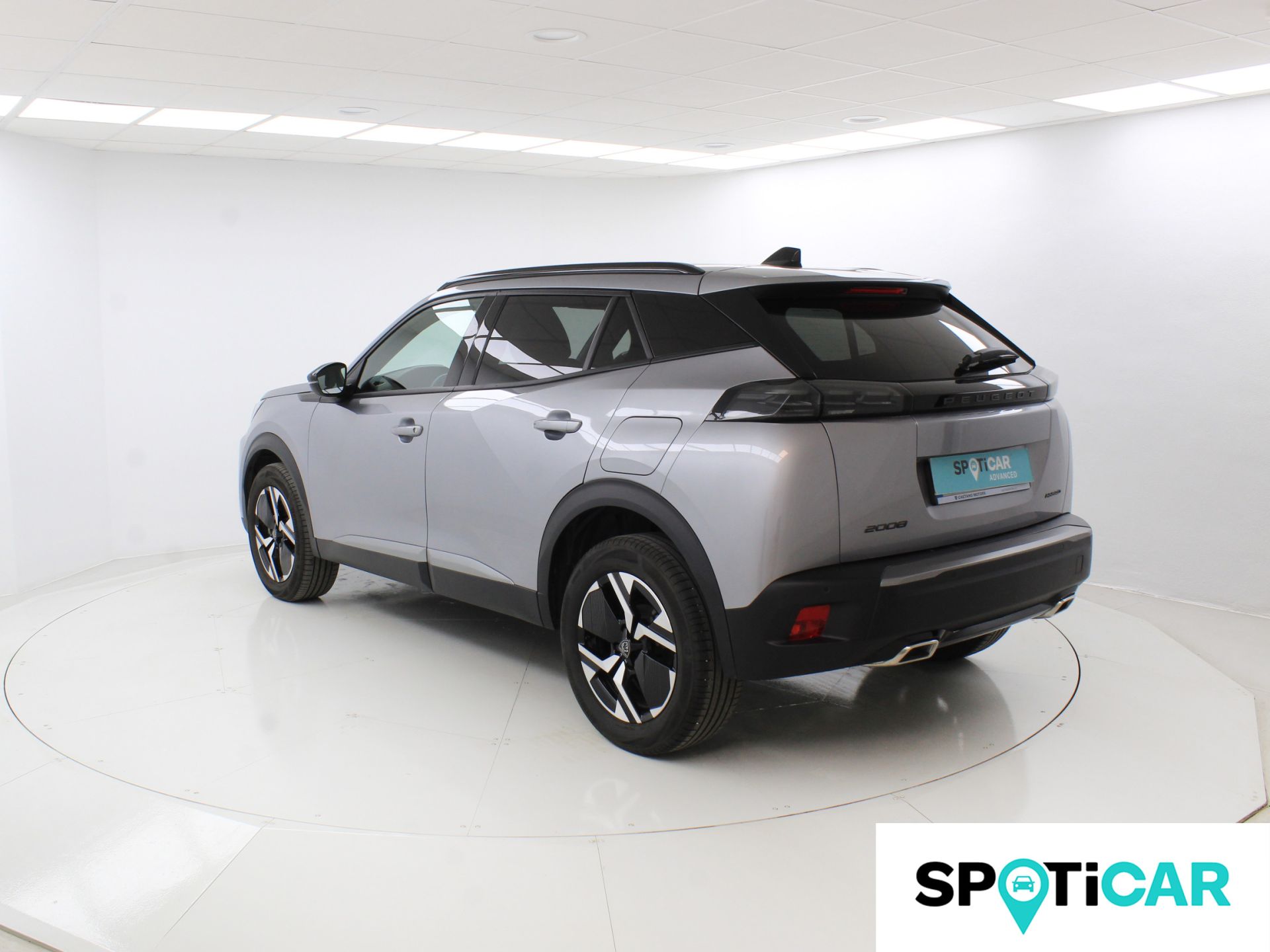 Peugeot 2008 - 8