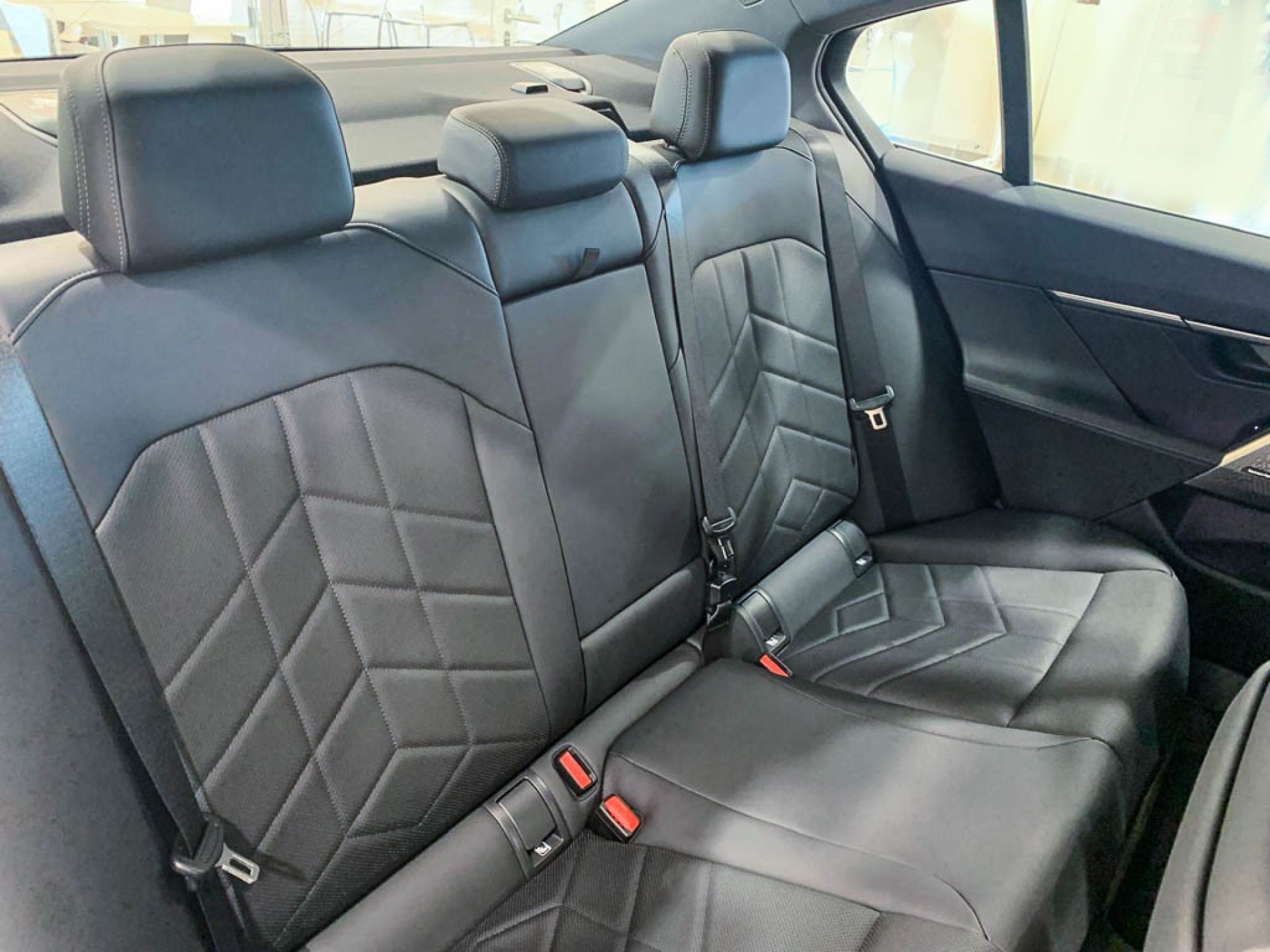 BMW i5 - 9