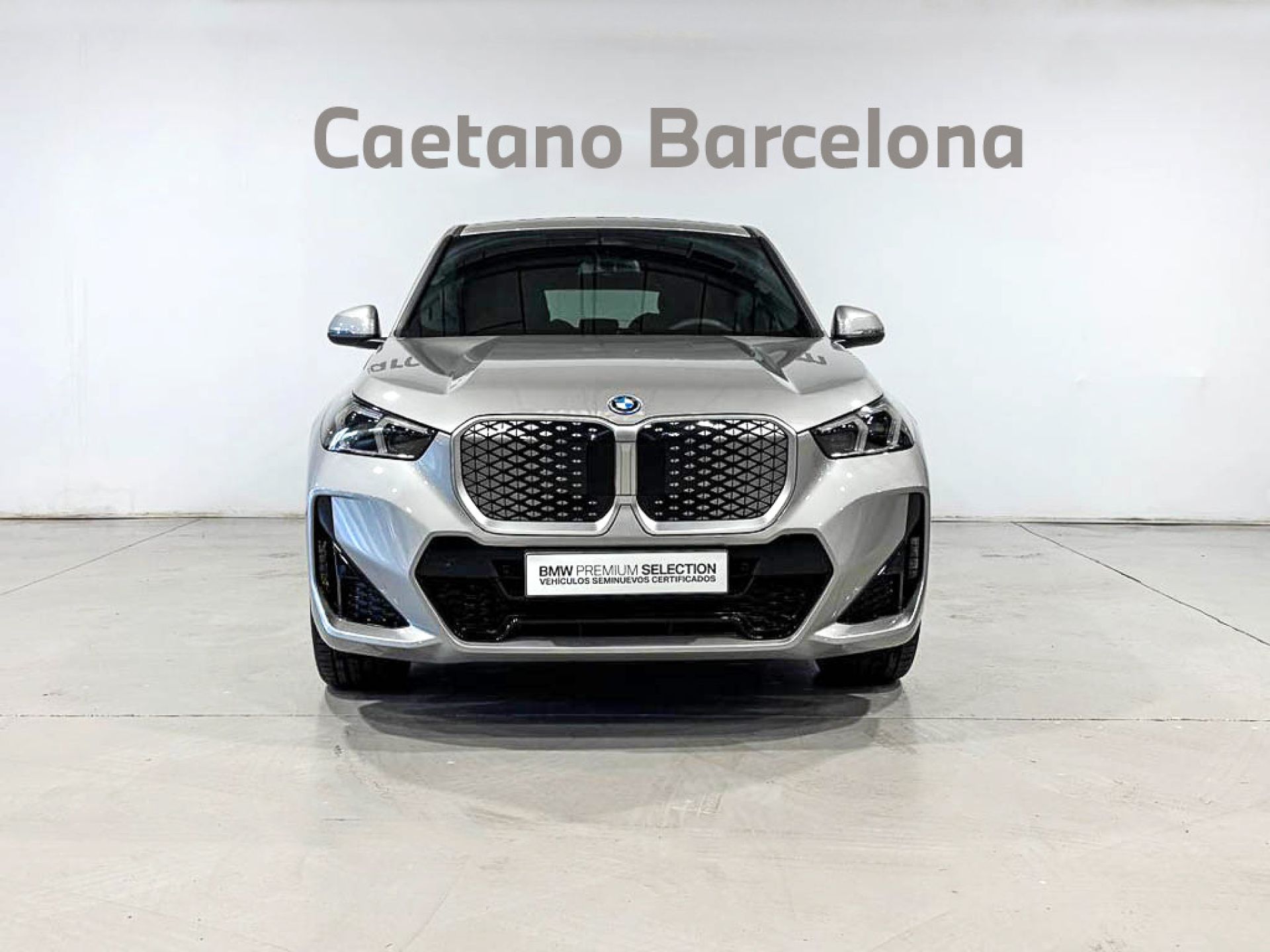 BMW iX1 - 2