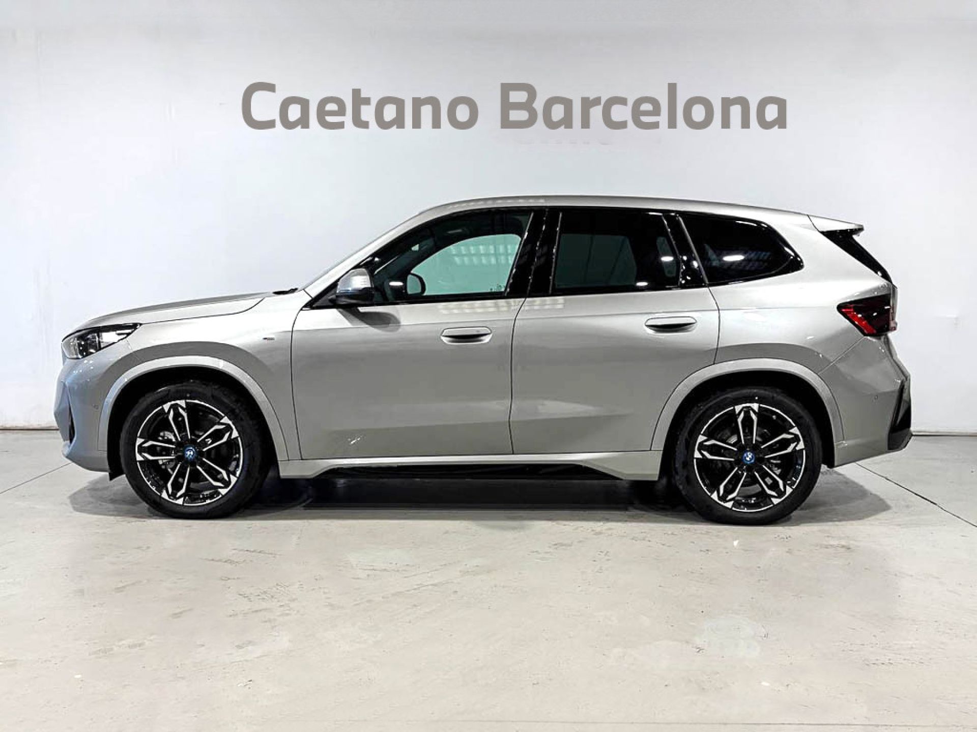 BMW iX1 - 3