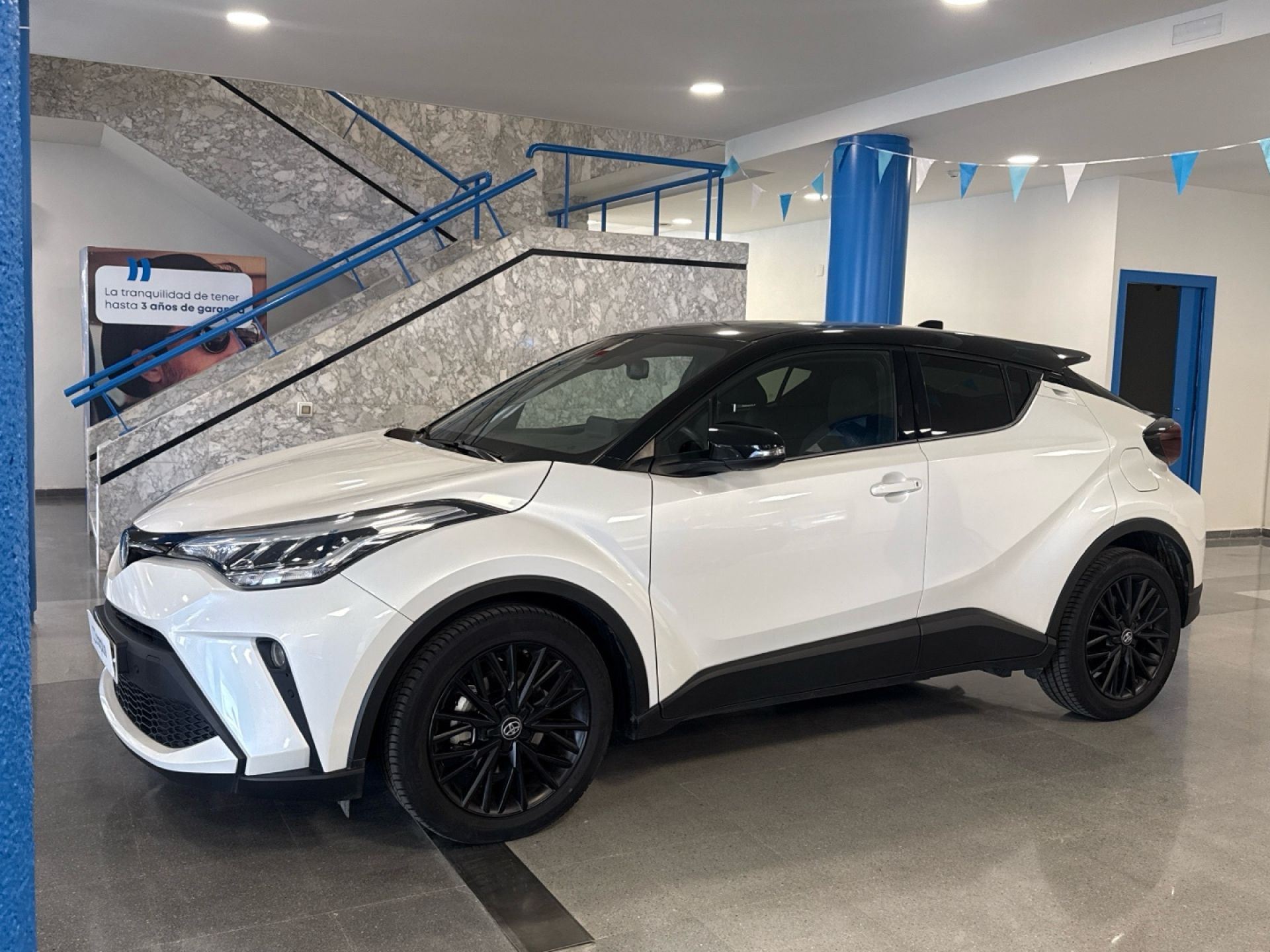TOYOTA C-HR - 4