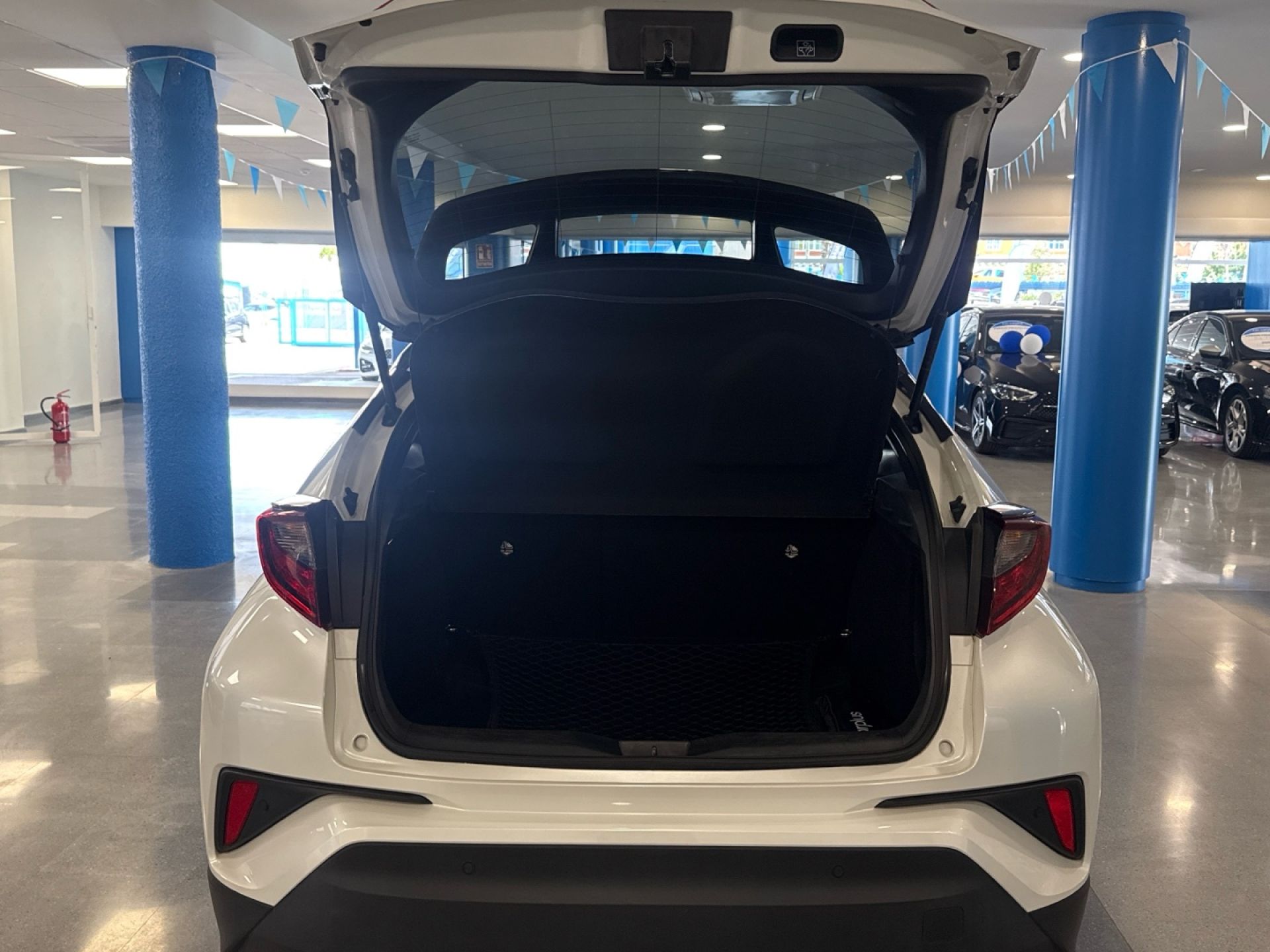 TOYOTA C-HR - 11