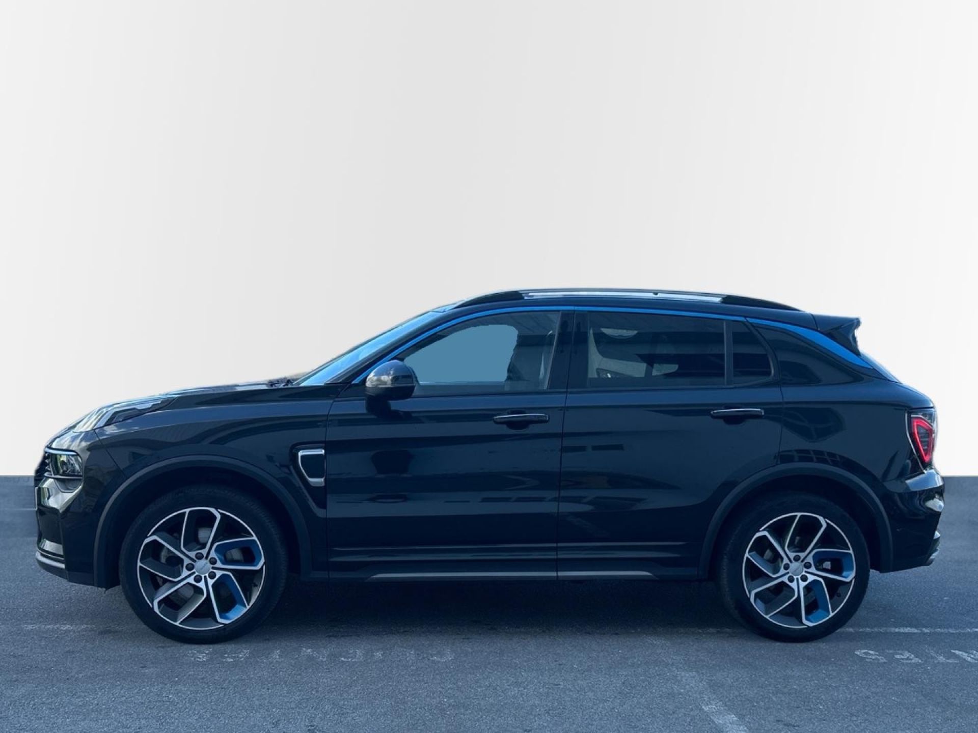 Lynk & Co 01 - 3