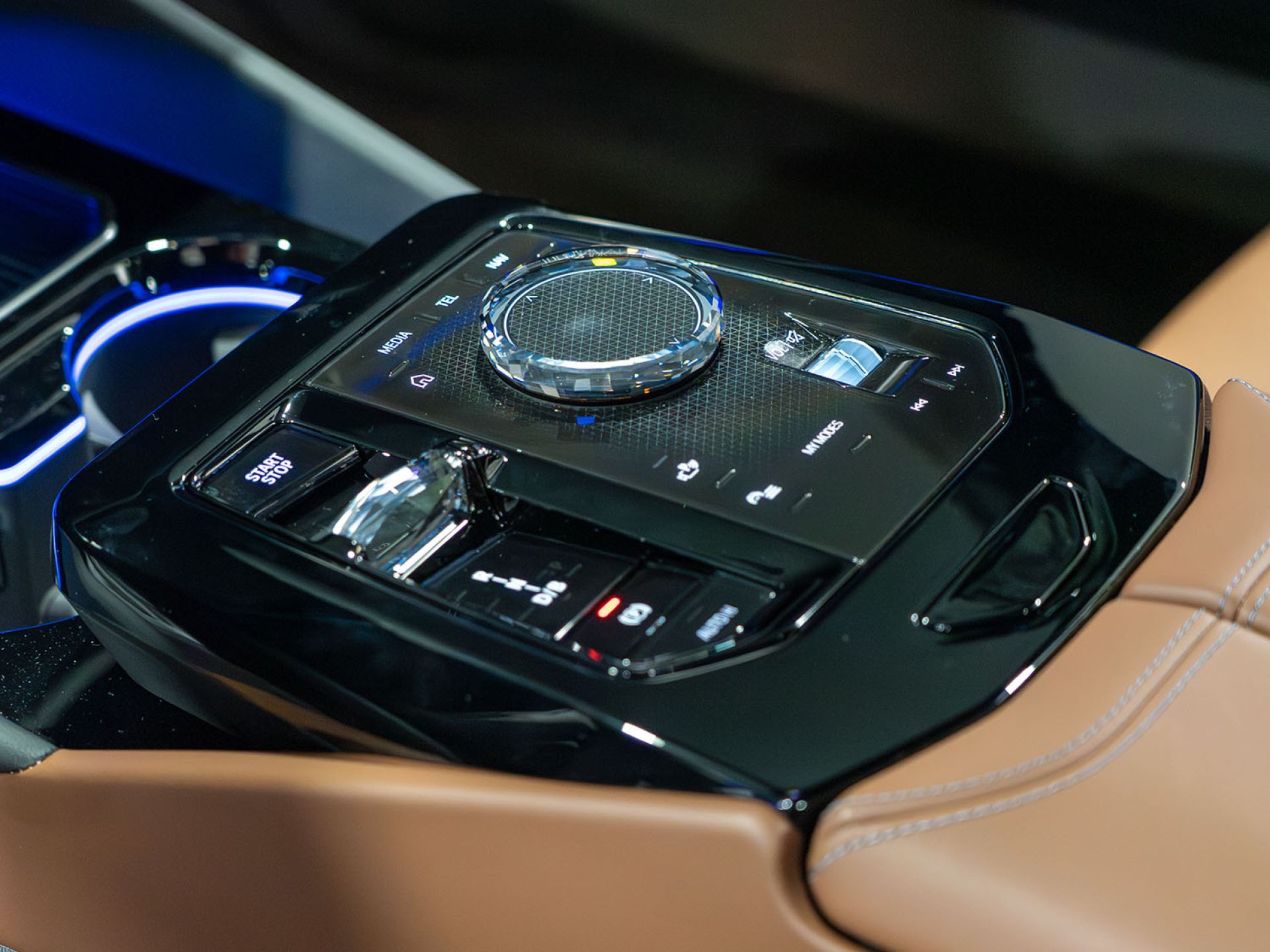 BMW i5 - 9