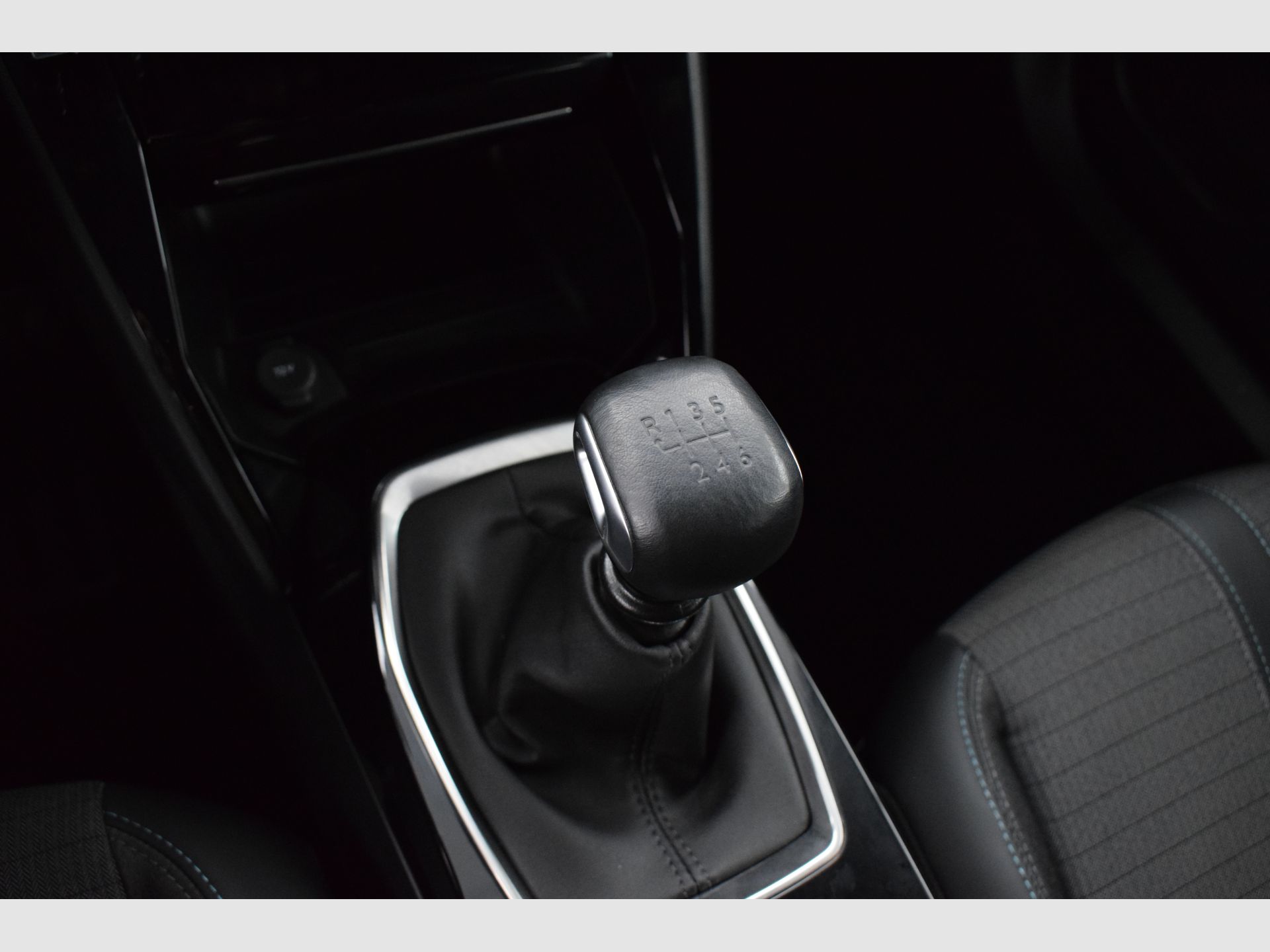 Peugeot 2008 - 12