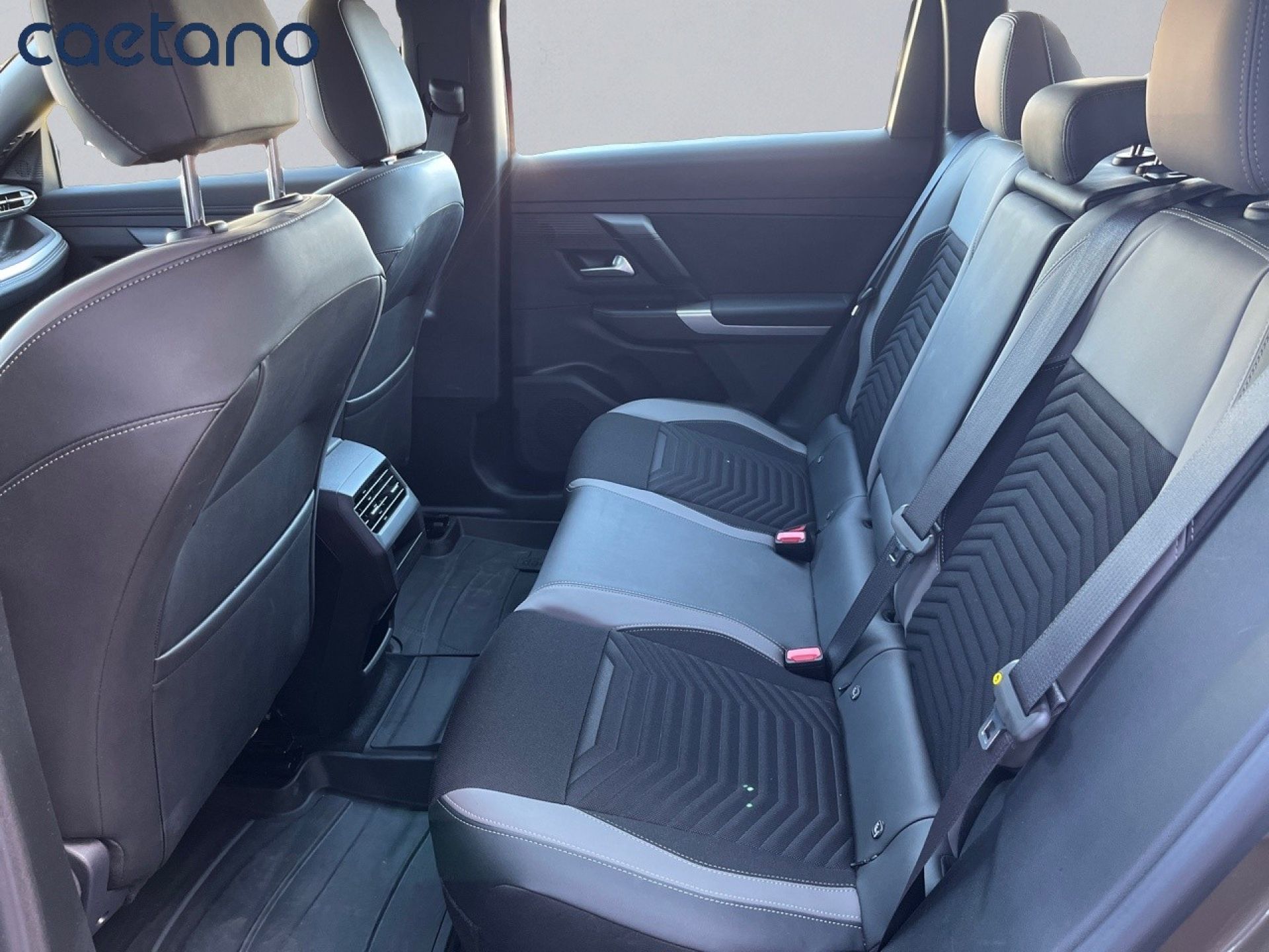 Jeep Compass - 12