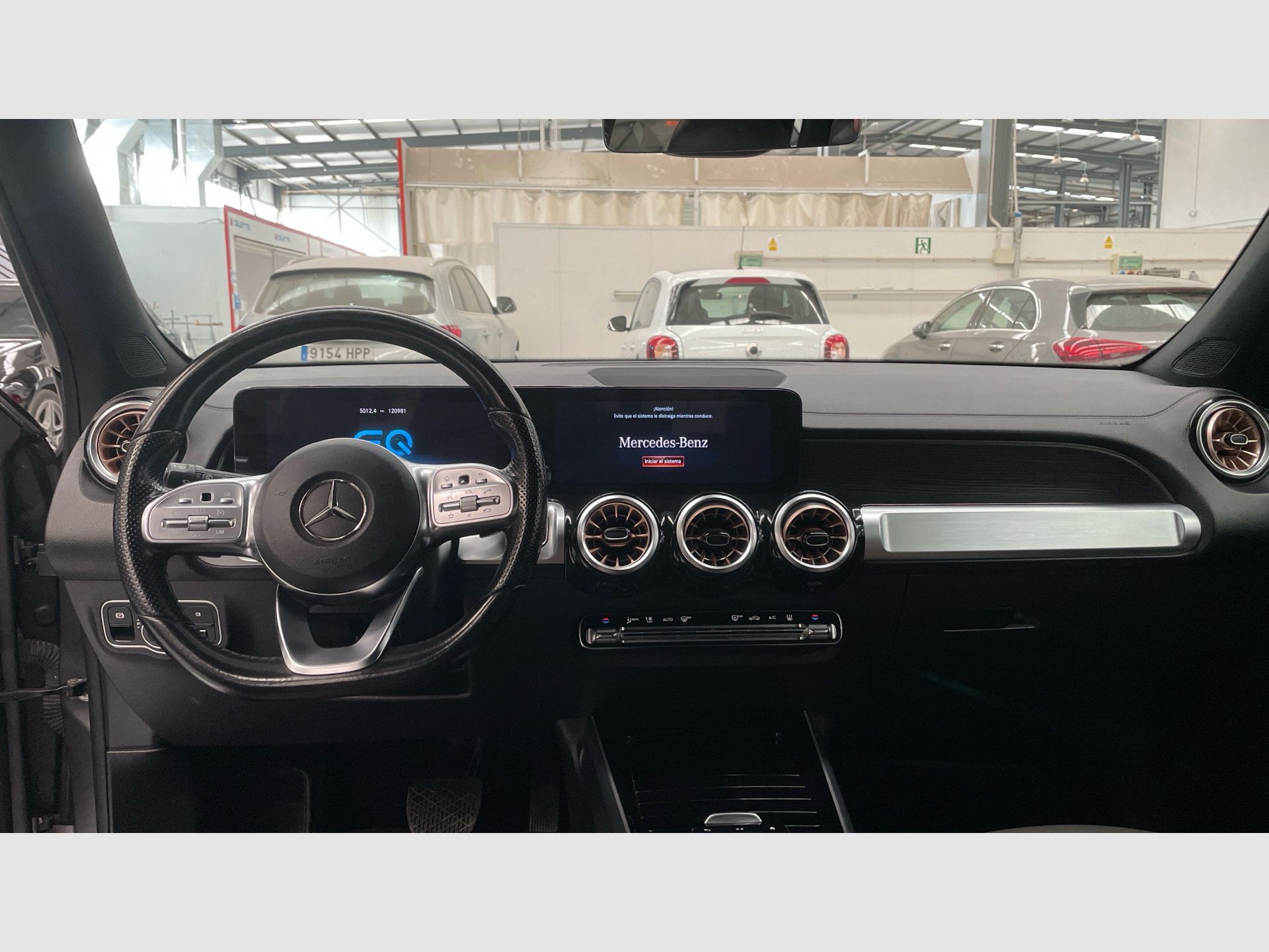 Mercedes-Benz EQB - 8