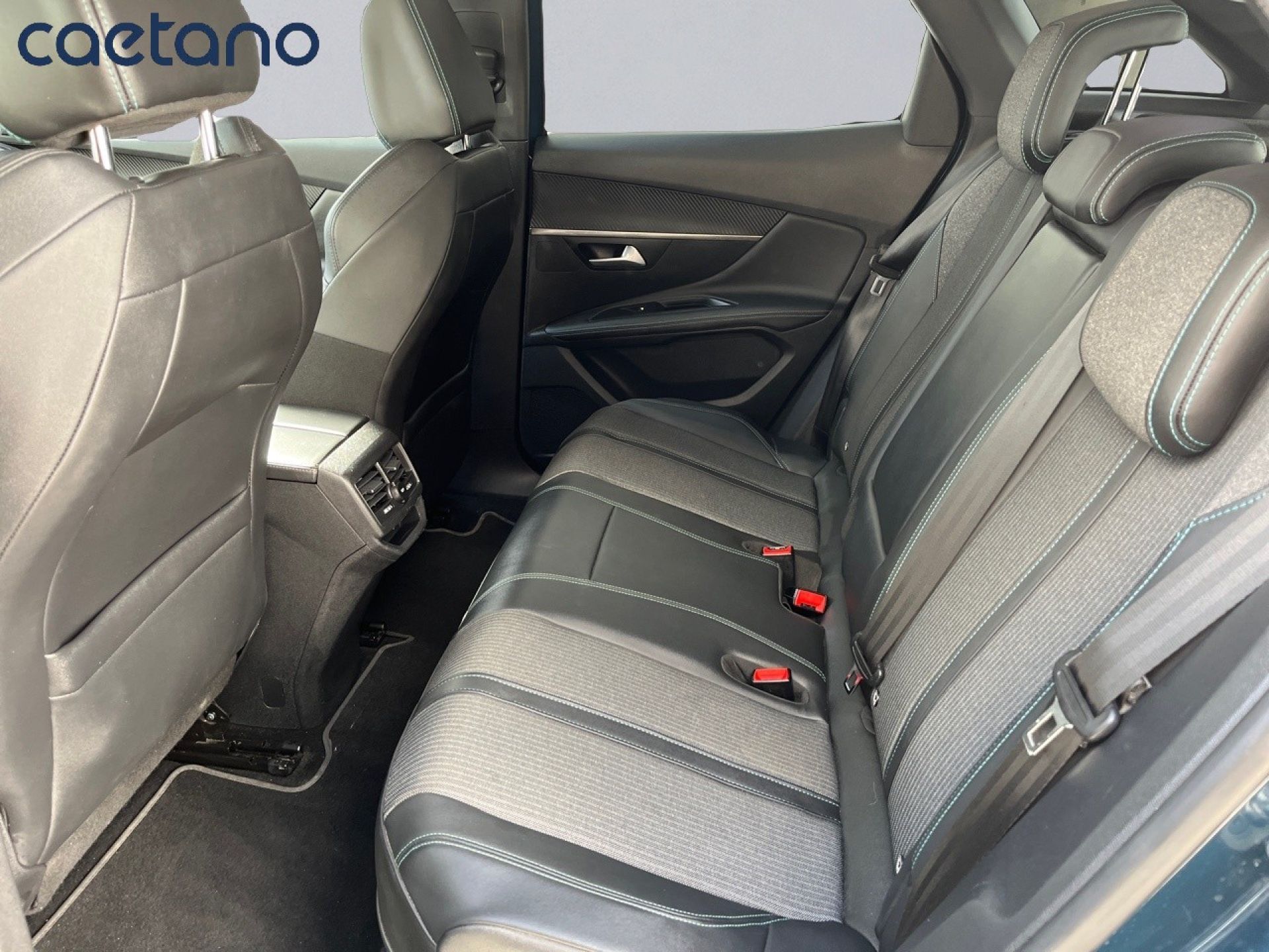 Peugeot 3008 Plug-in Hybrid - 12